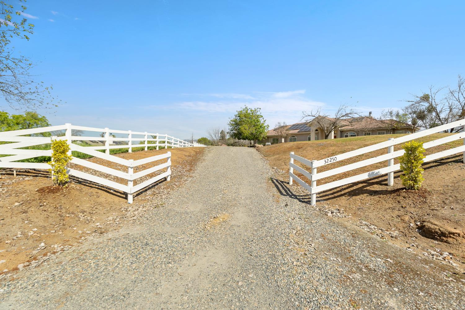 32250 Appaloosa Drive, Lindsay, CA, 93265