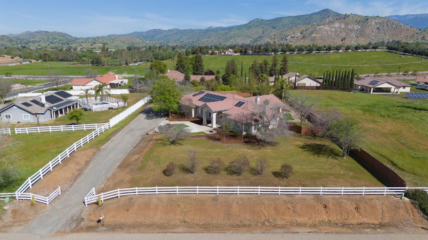 32250 Appaloosa Drive, Lindsay, CA, 93265