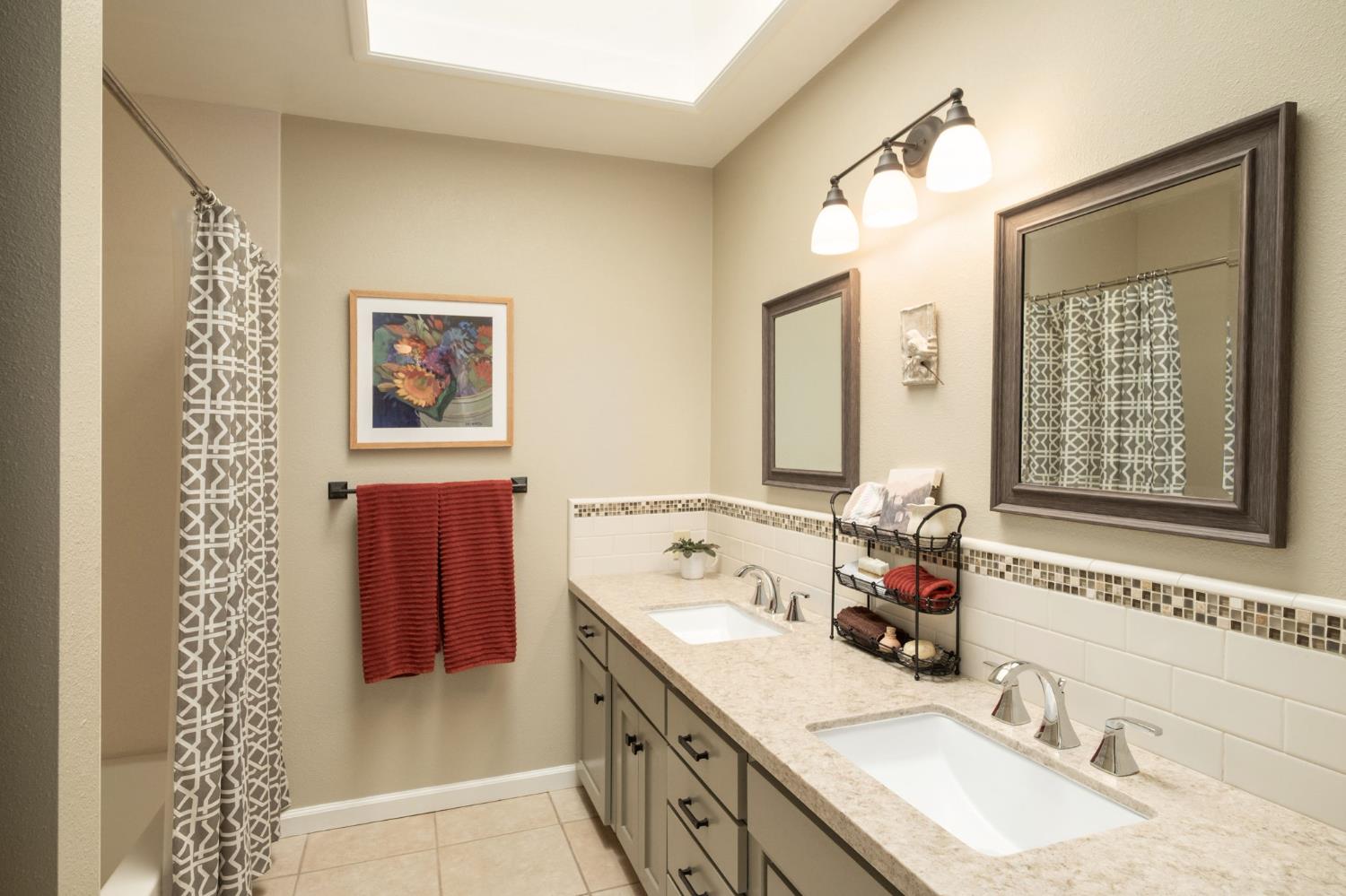 1572 E Decatur Avenue, Fresno, CA, 93720