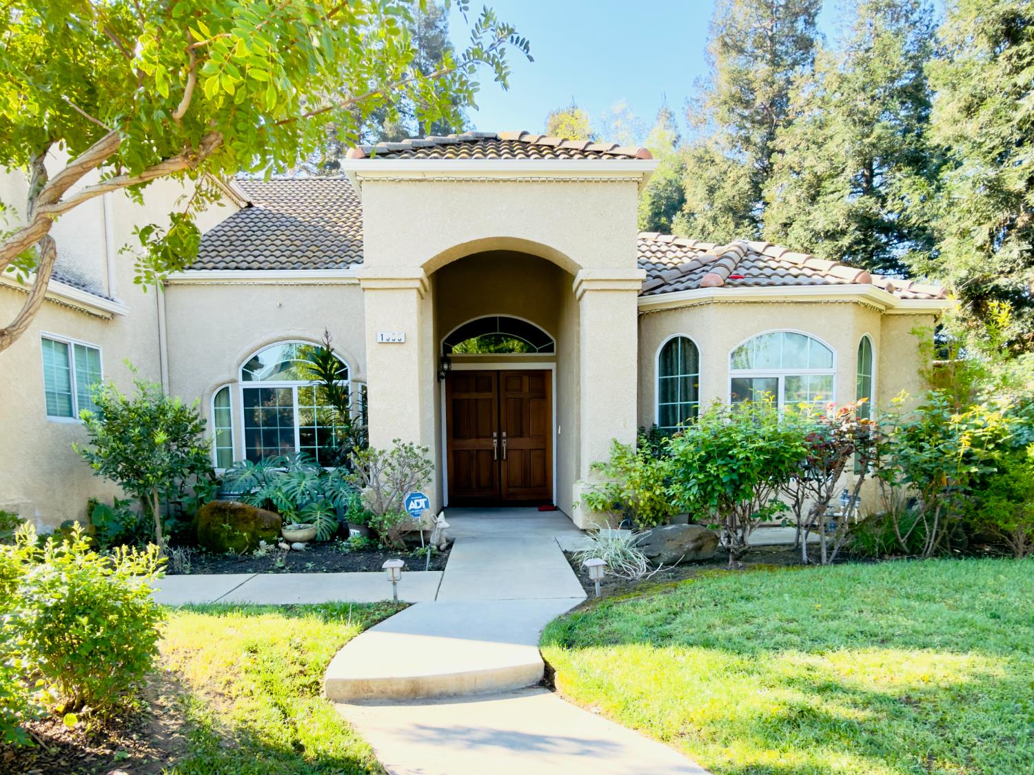 Single Family in Fresno - photo 2