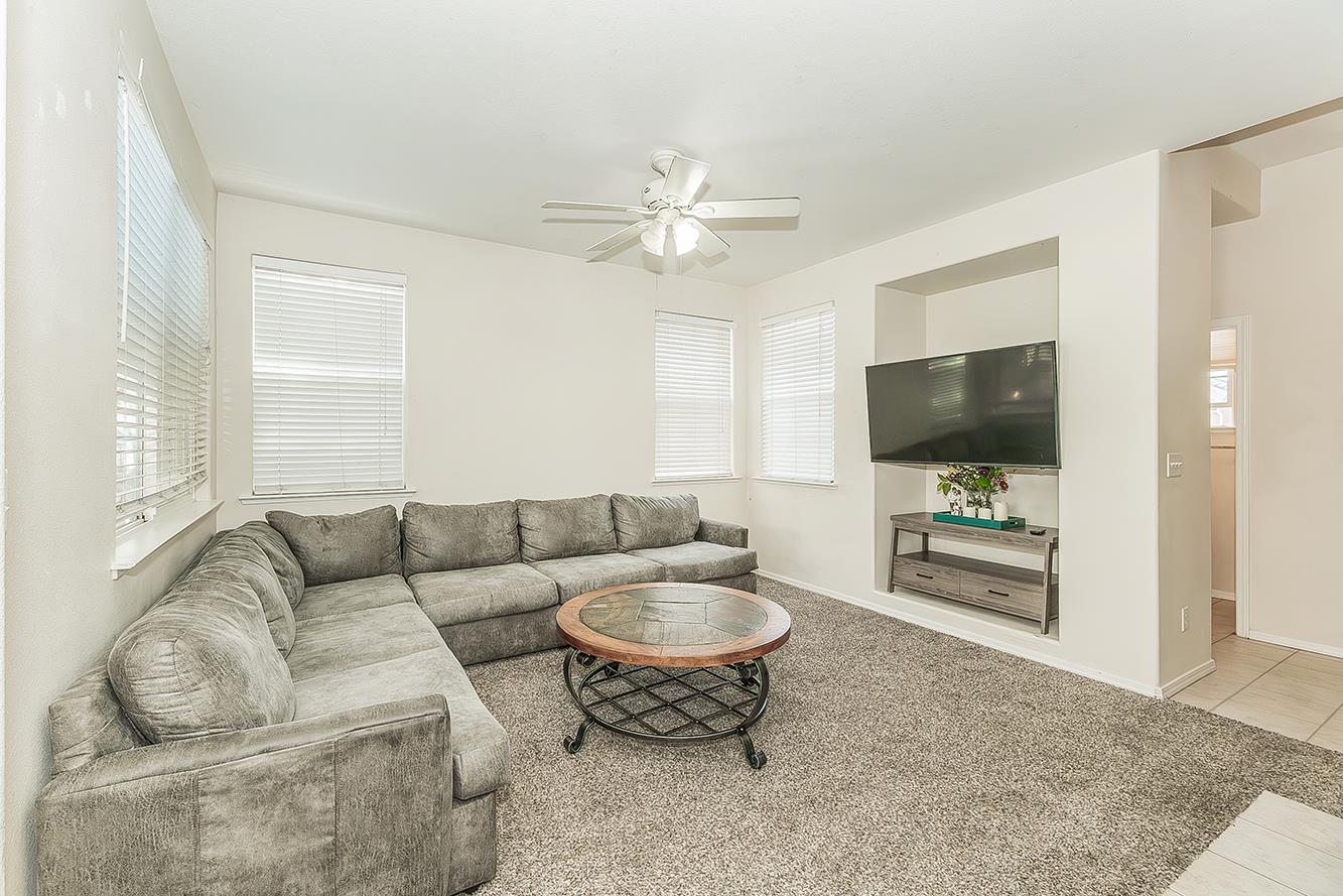 717 W Tivoli Lane, Clovis, CA, 93611