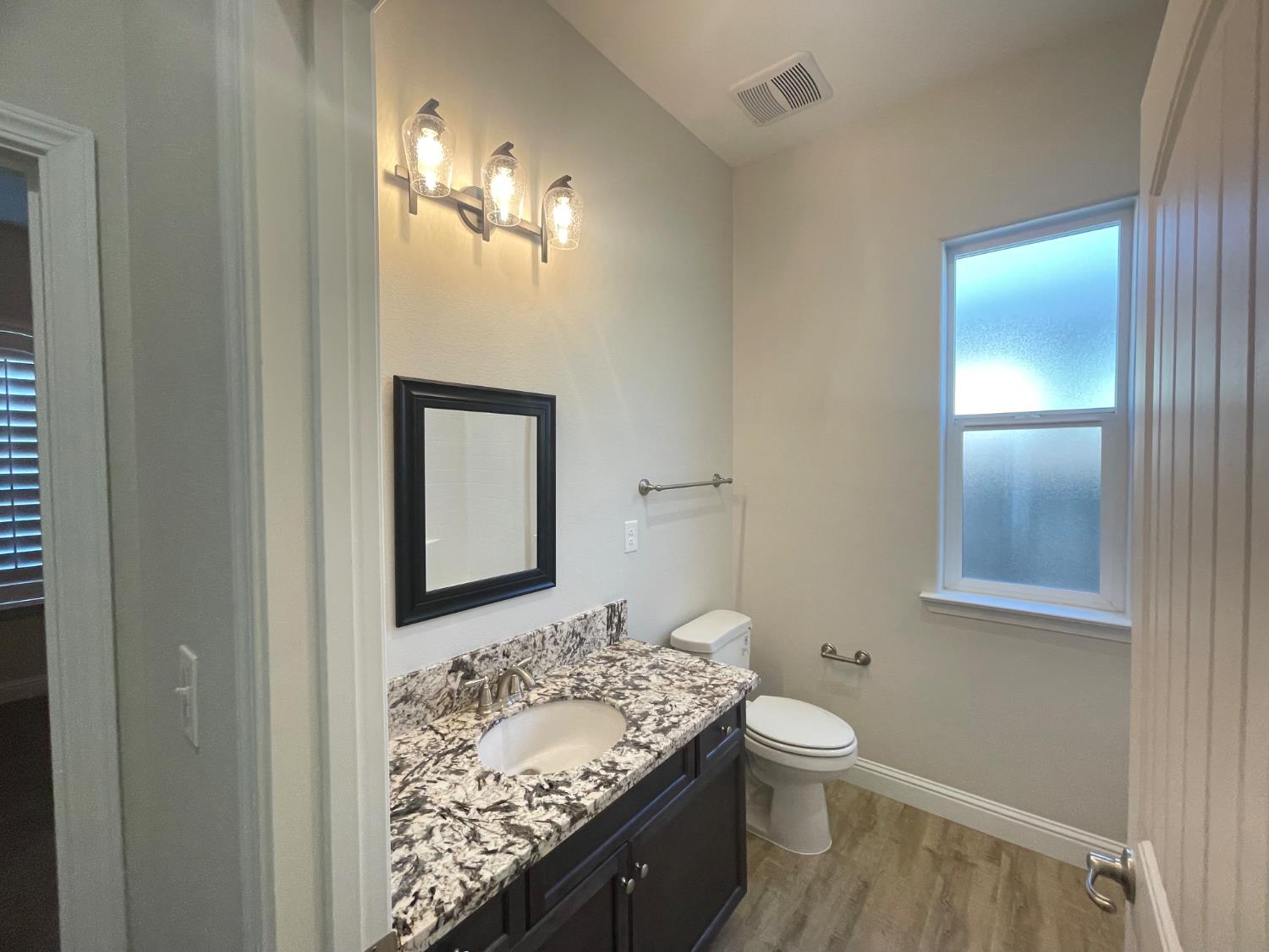 104 N Koleen Ave, Kerman, CA, 93630