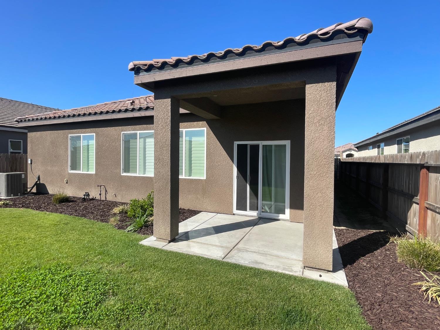 104 N Koleen Ave, Kerman, CA, 93630