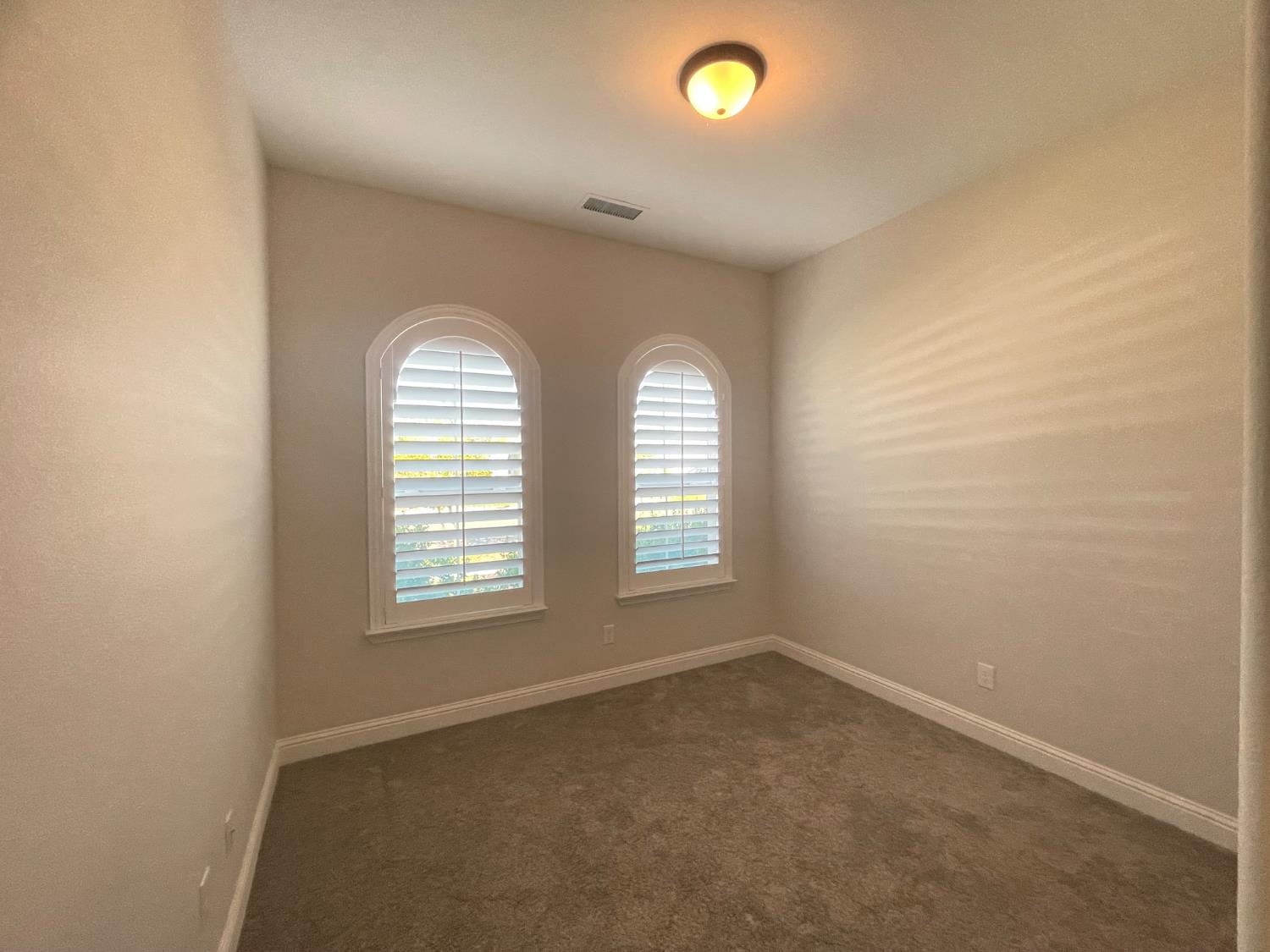 104 N Koleen Ave, Kerman, CA, 93630