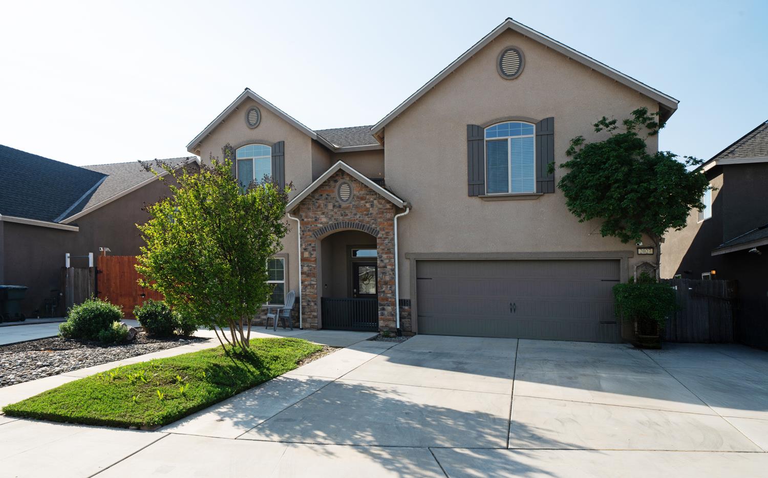 2027 W Babcock Avenue, Visalia, CA, 93291