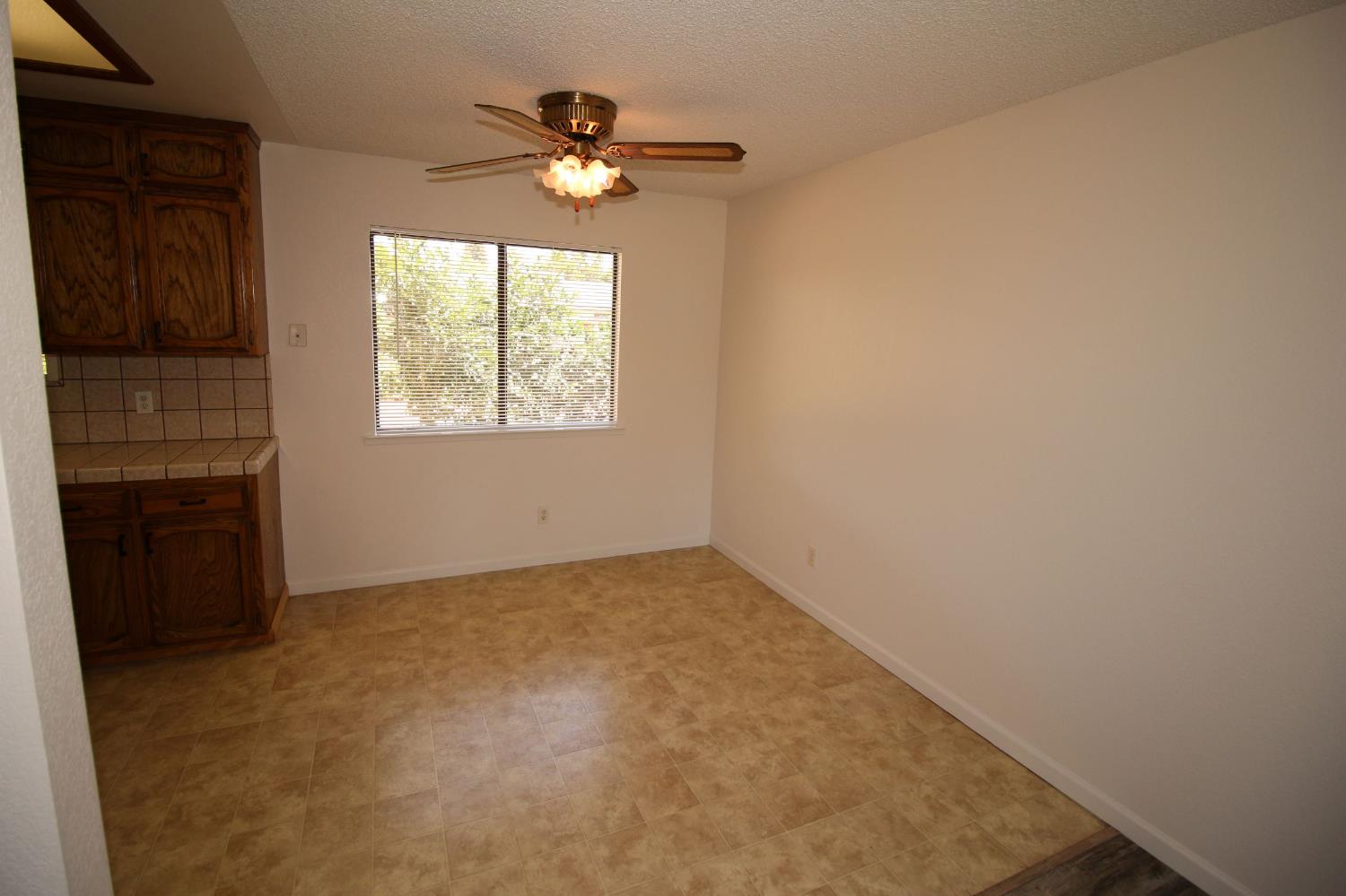 Single Family in Fresno - photo 3