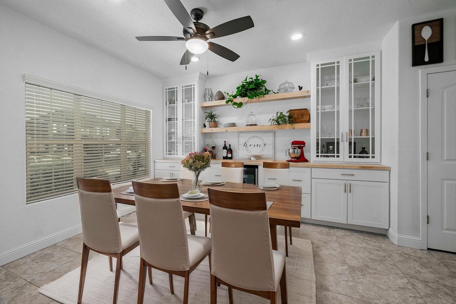 2027 W Babcock Avenue, Visalia, CA, 93291