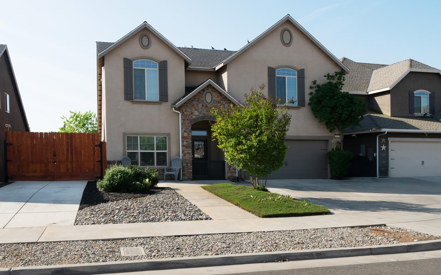 2027 W Babcock Avenue, Visalia, CA, 93291