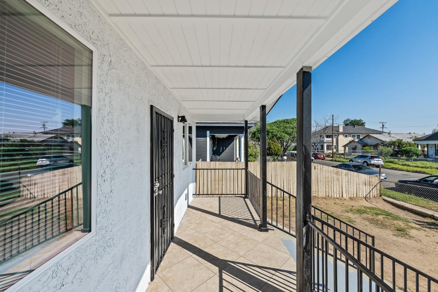 Single Family in Fresno - photo 3