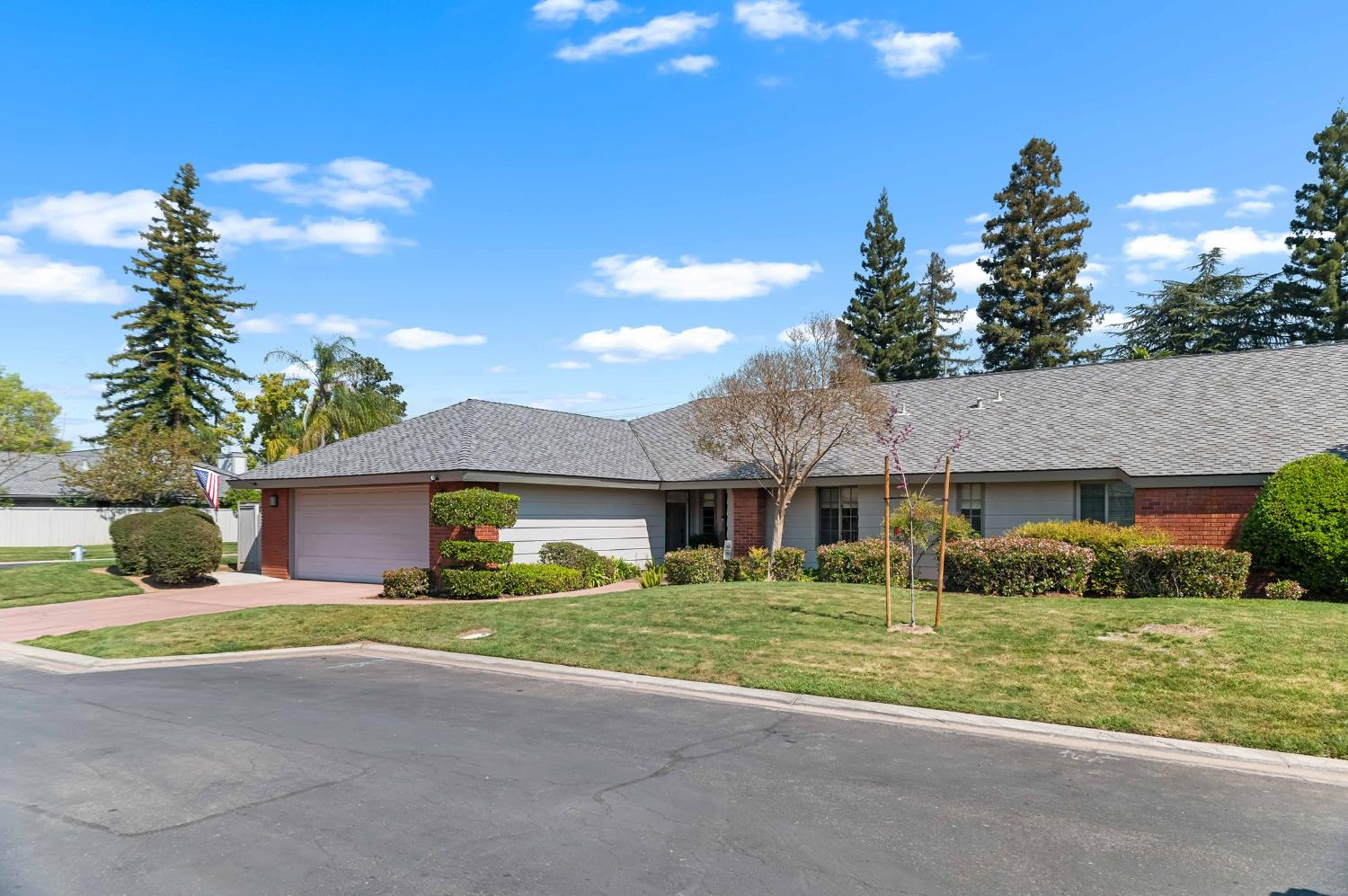 Single Family in Fresno - photo 3