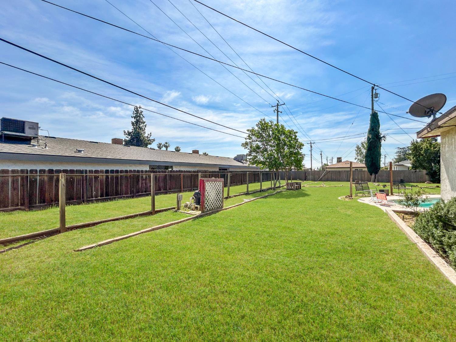 560 W Stuart Avenue, Clovis, CA, 93612