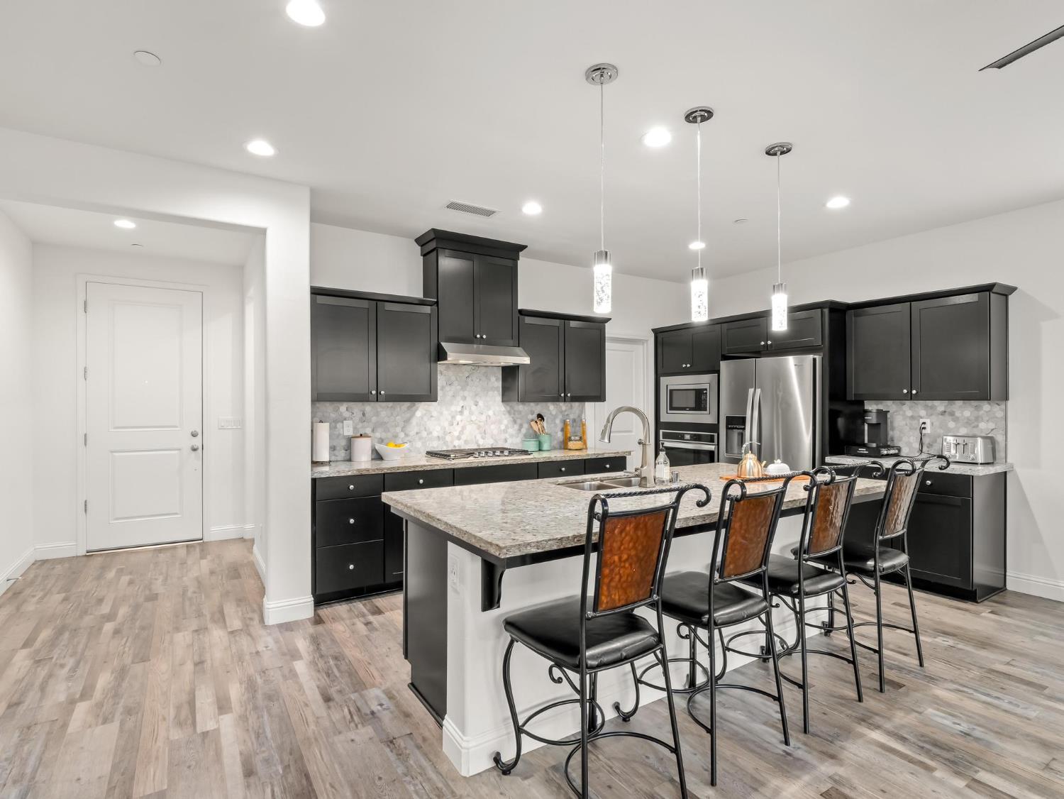 4080 San Jose Avenue, Clovis, CA, 93619