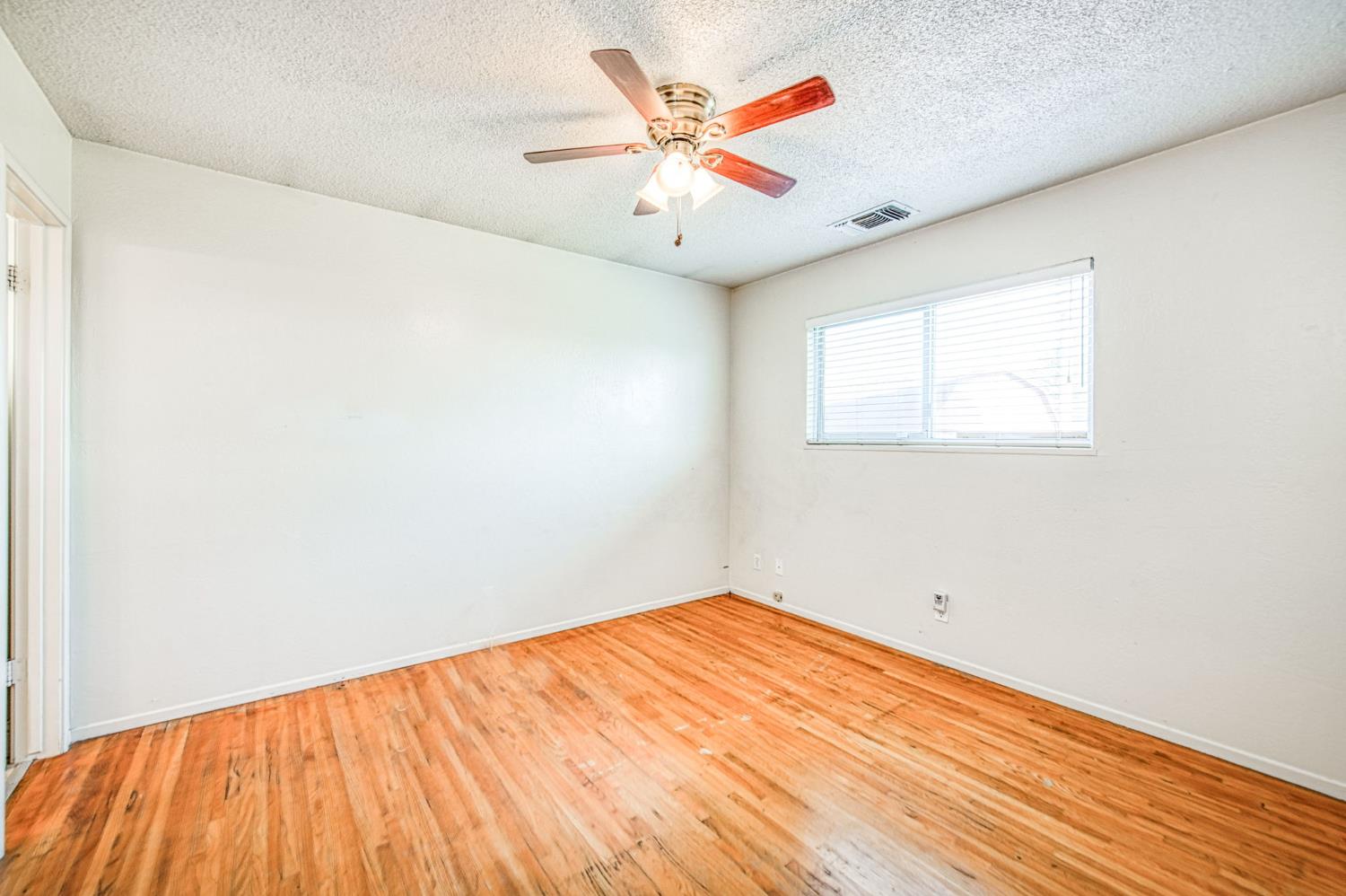 51 San Jose Avenue, Clovis, CA, 93612