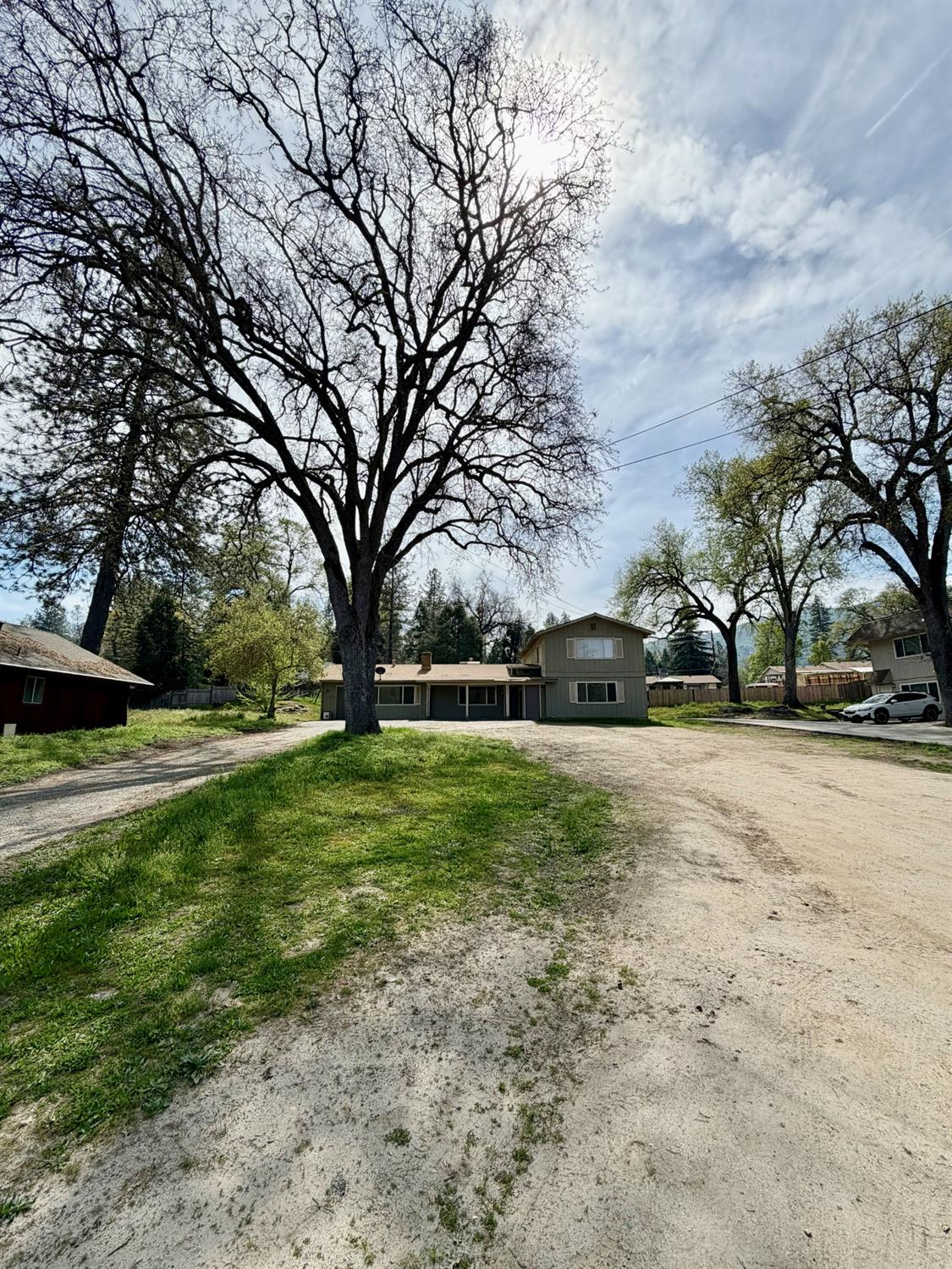 Triplex in Oakhurst - photo 3