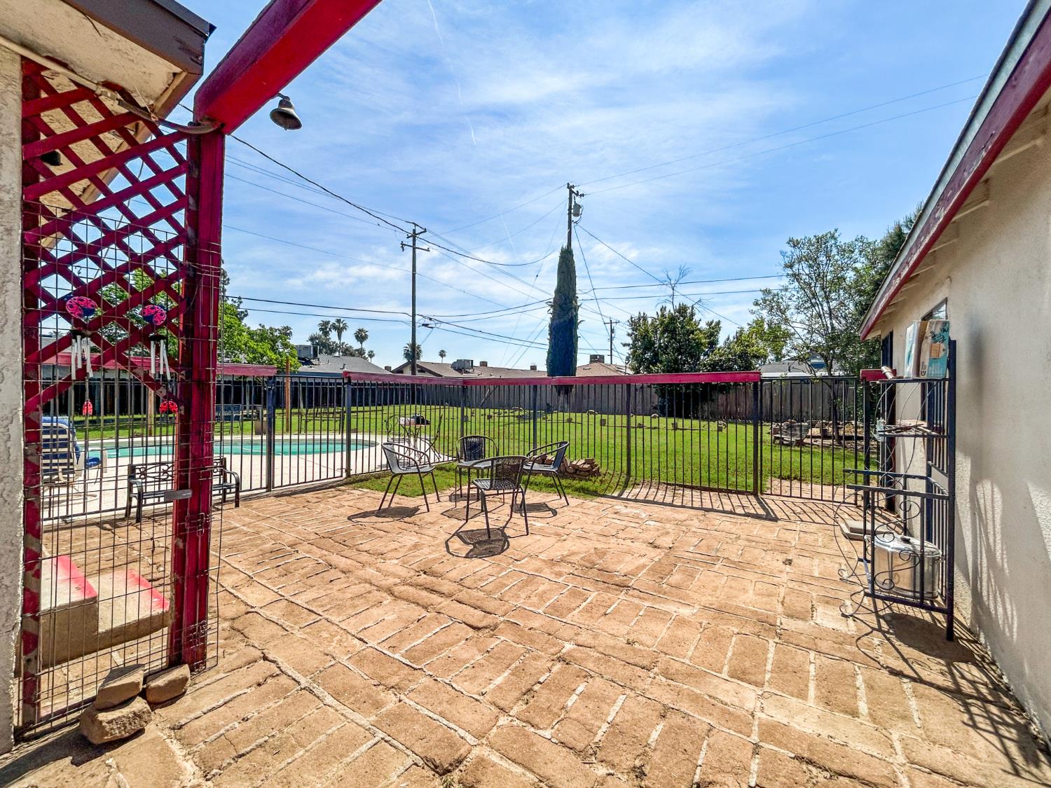 560 W Stuart Avenue, Clovis, CA, 93612