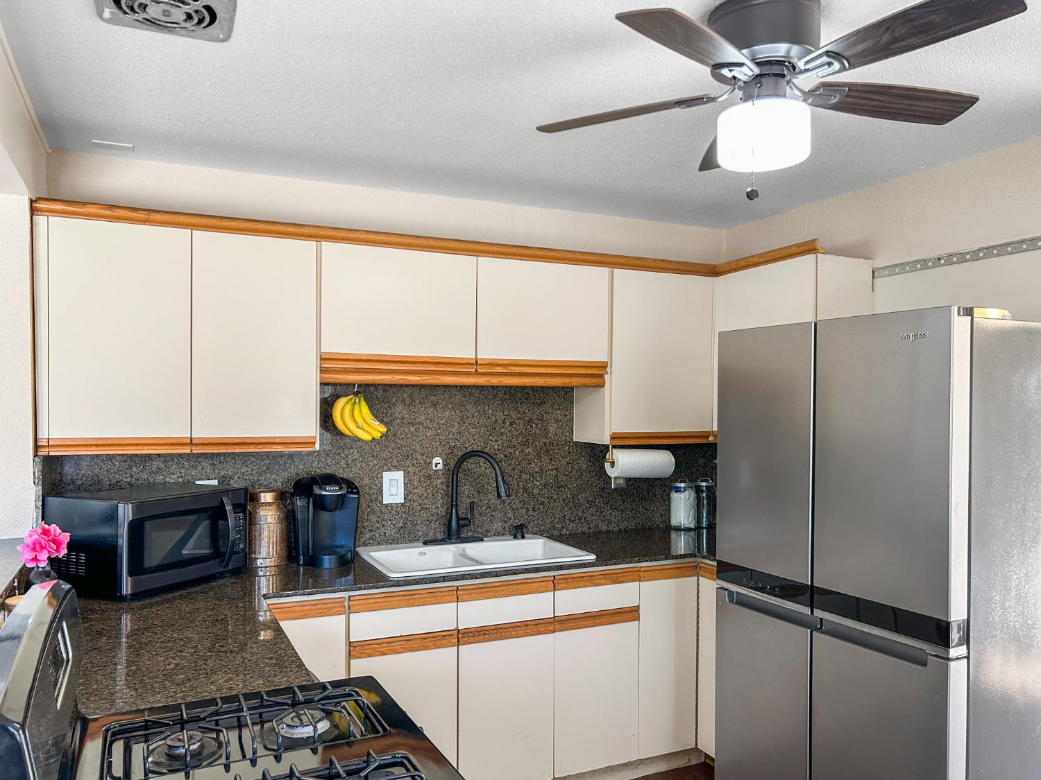 560 W Stuart Avenue, Clovis, CA, 93612