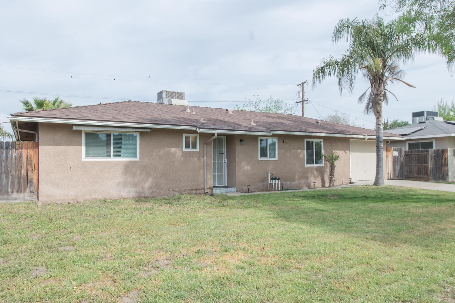 Single Family in Fresno - photo 3