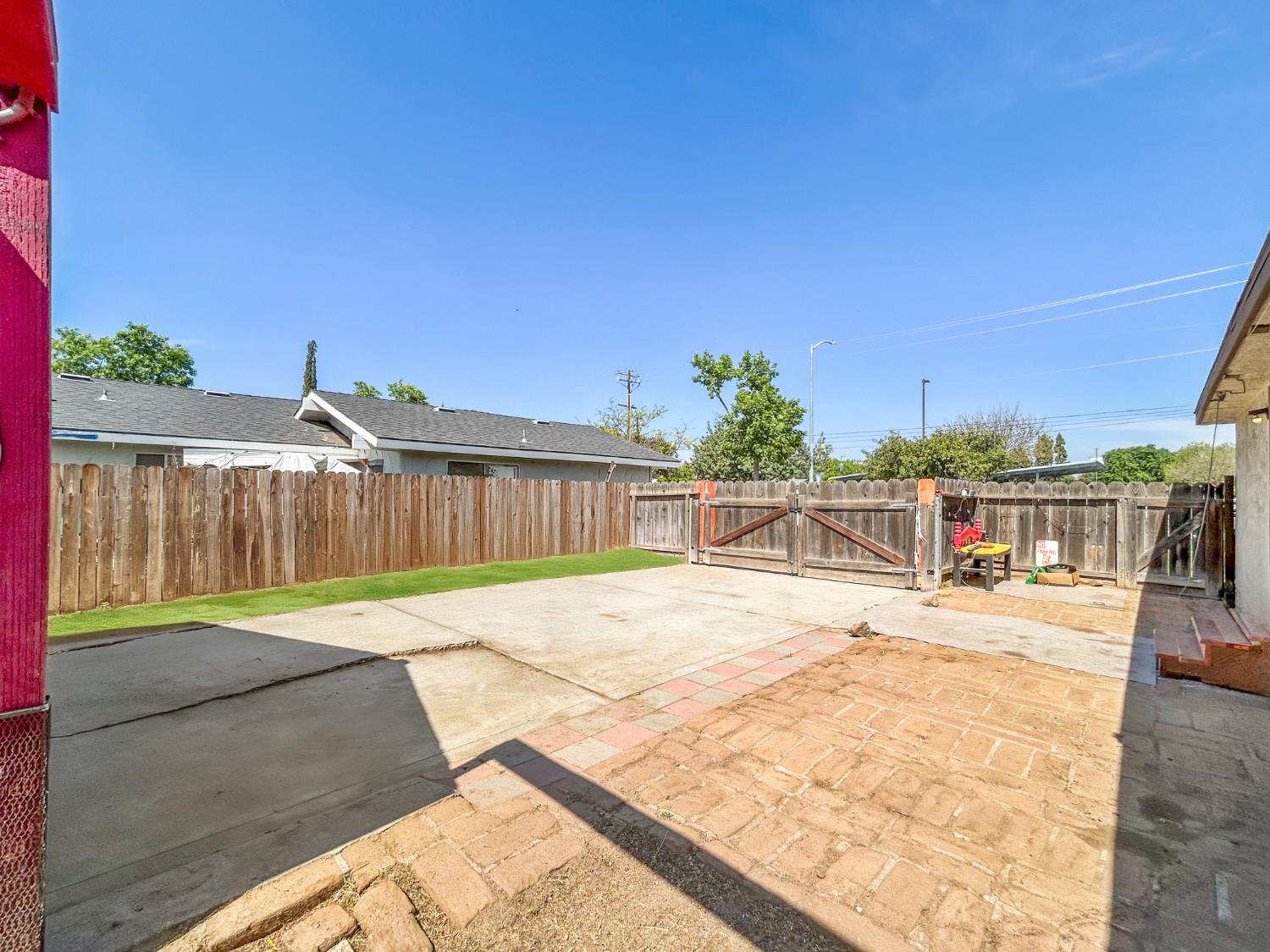 560 W Stuart Avenue, Clovis, CA, 93612