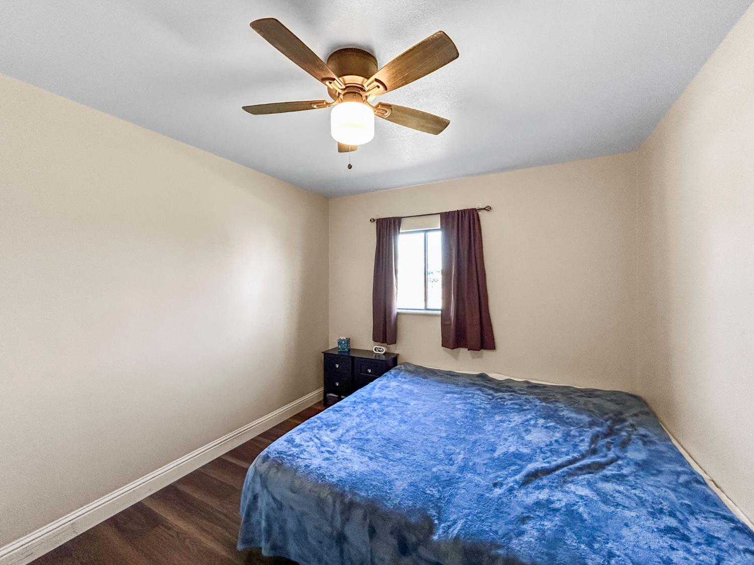 560 W Stuart Avenue, Clovis, CA, 93612