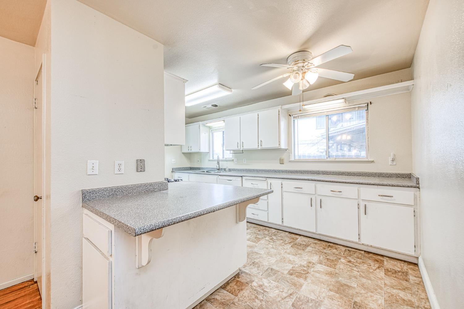 51 San Jose Avenue, Clovis, CA, 93612