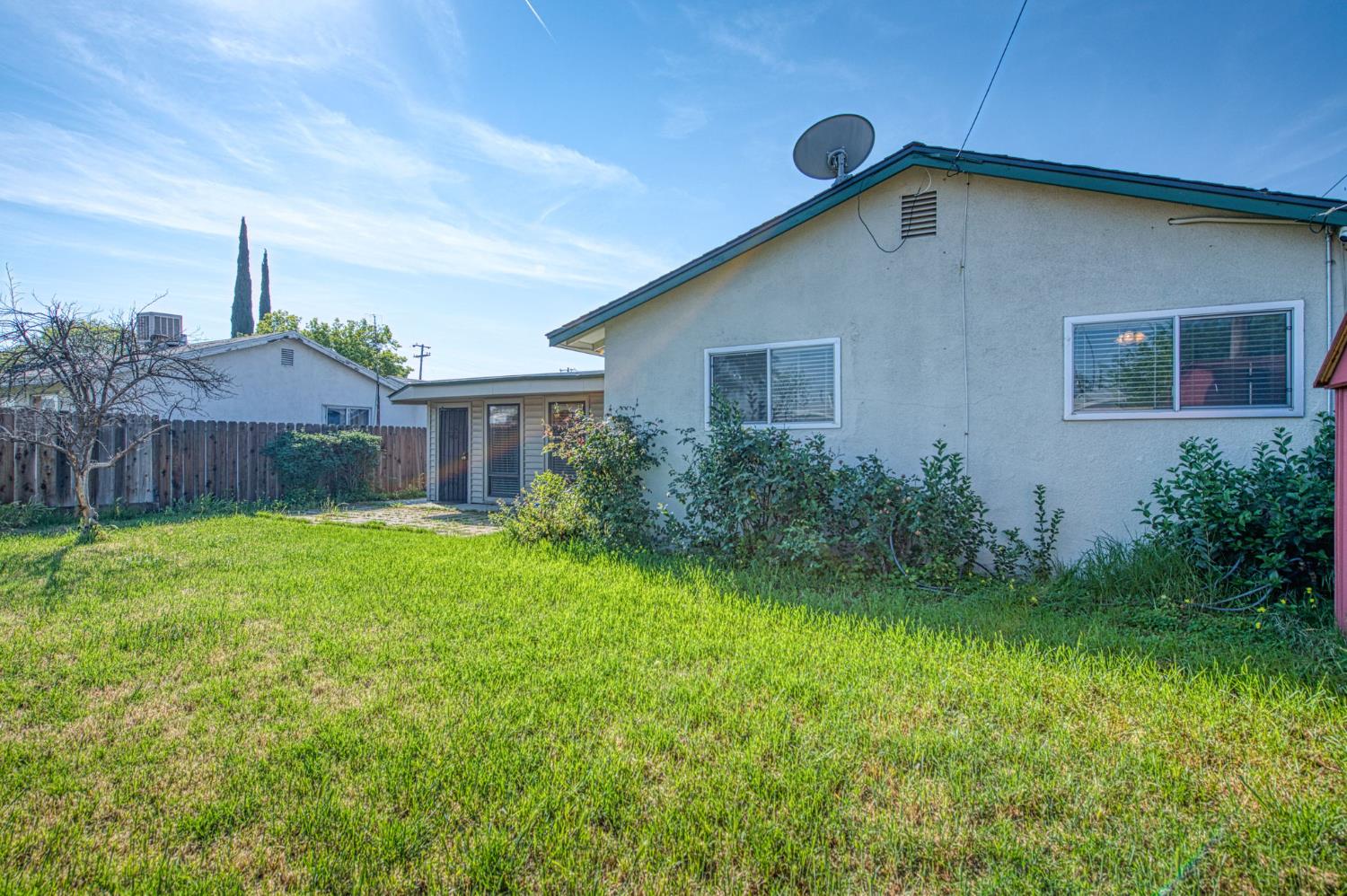 51 San Jose Avenue, Clovis, CA, 93612