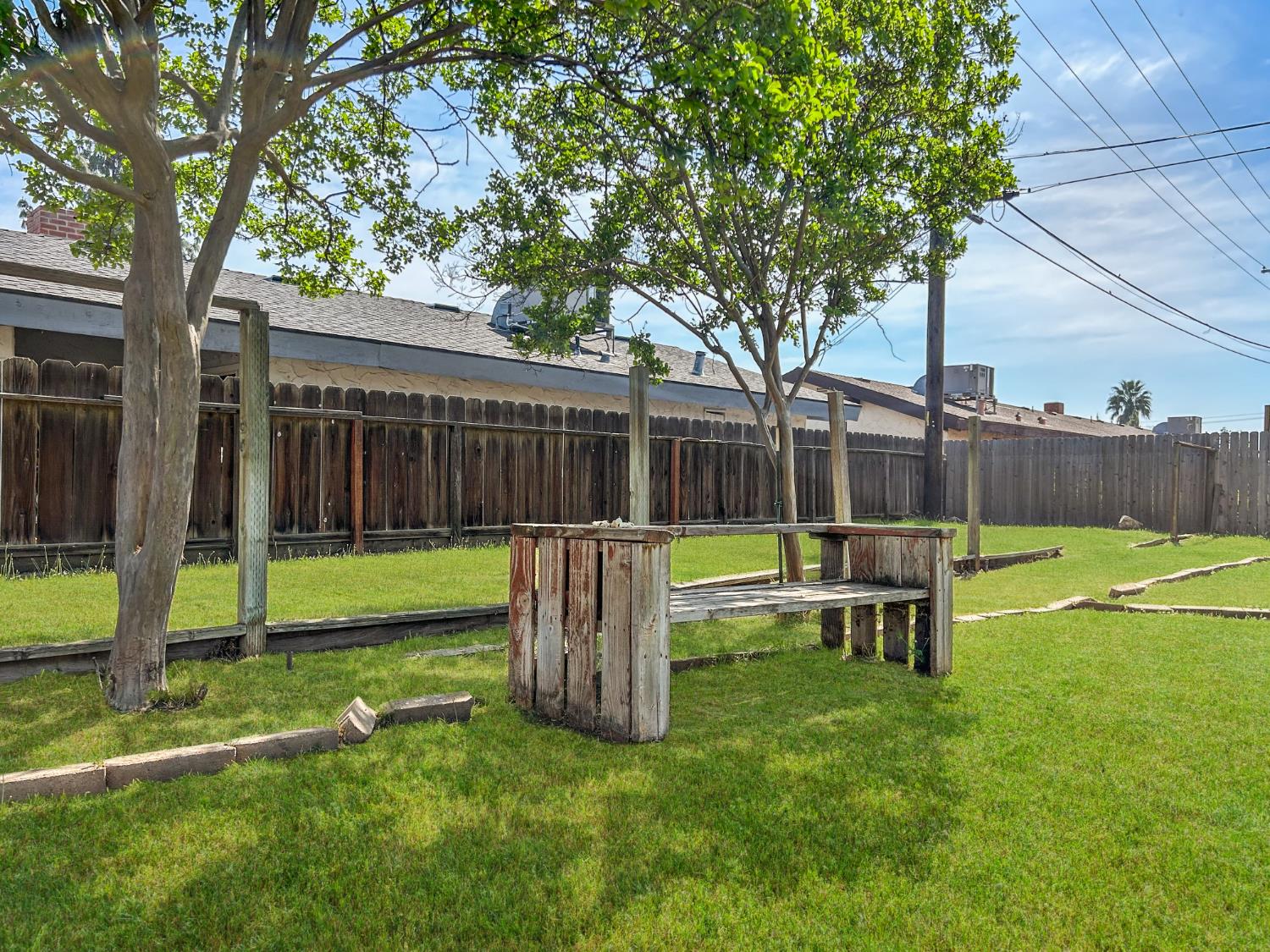 560 W Stuart Avenue, Clovis, CA, 93612