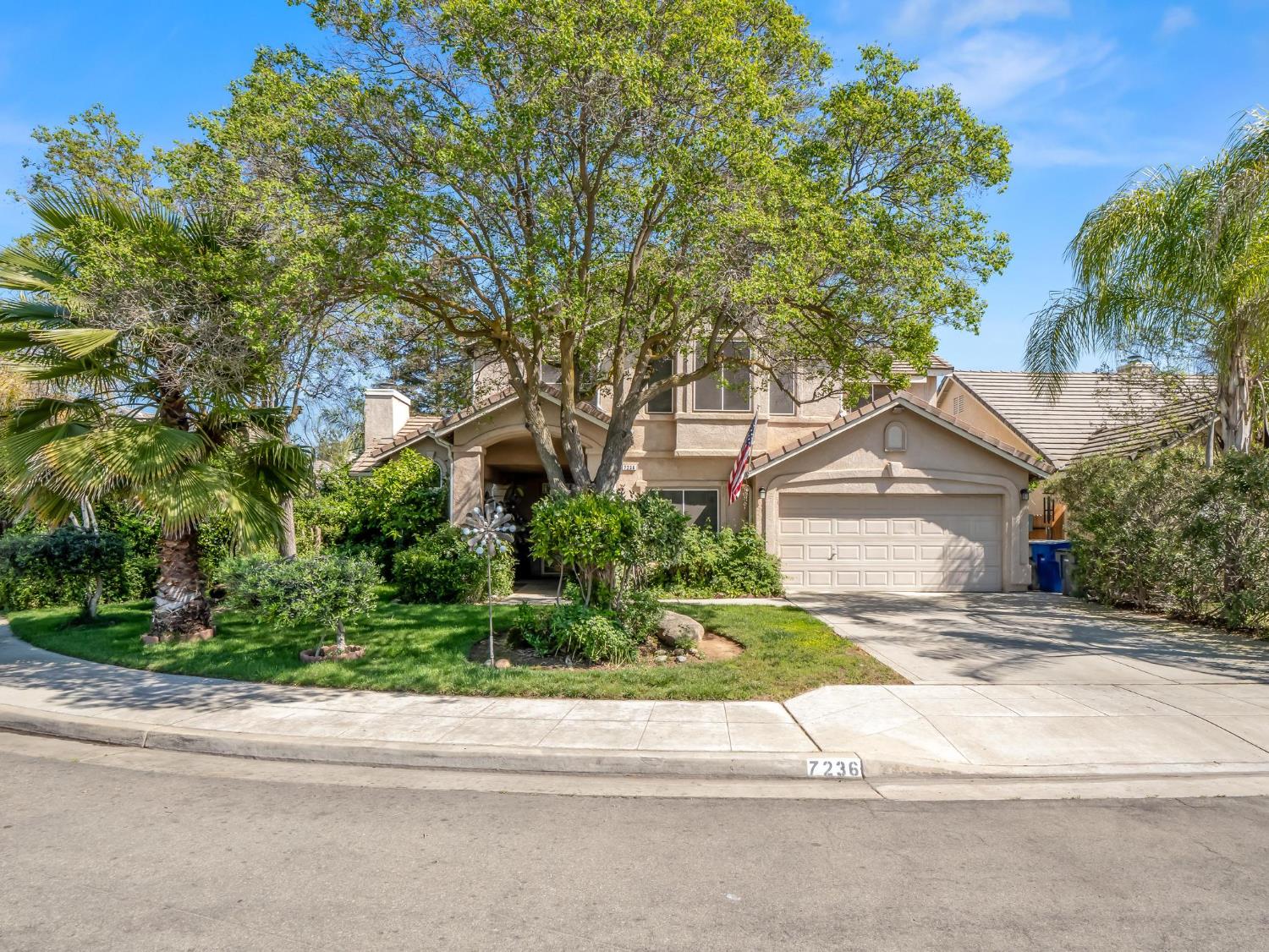 Single Family in Fresno - main photo