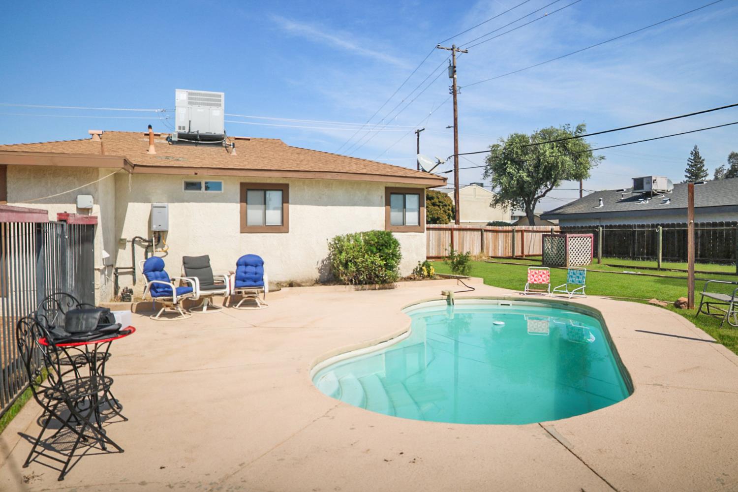 560 W Stuart Avenue, Clovis, CA, 93612