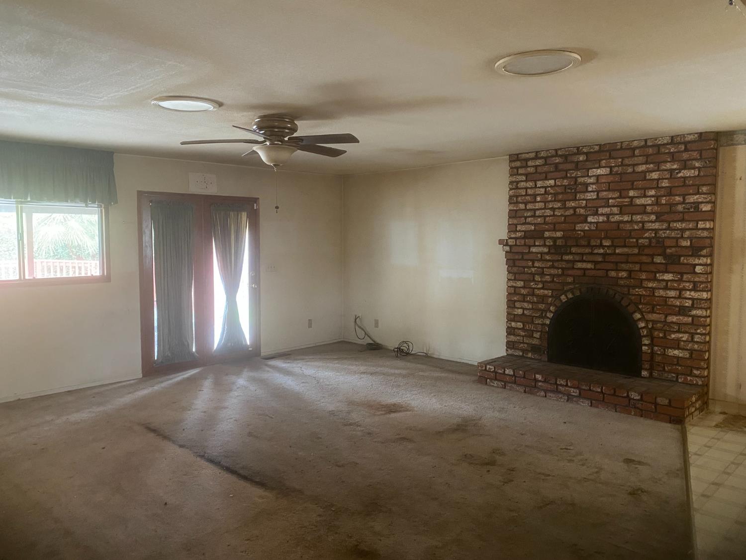 2654 E Warner Avenue, Fresno, CA, 93710