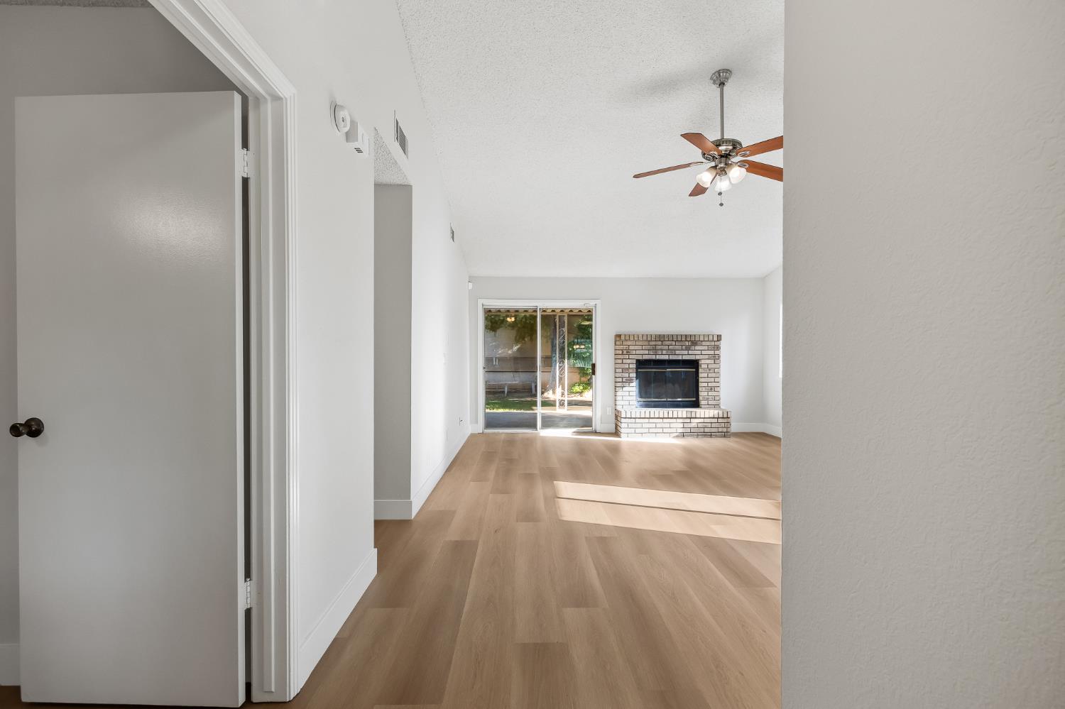 Single Family in Fresno - photo 2