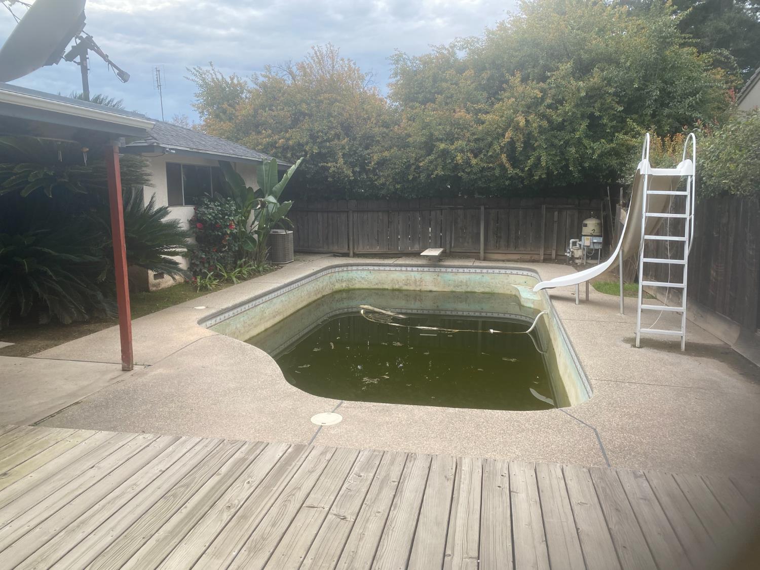 2654 E Warner Avenue, Fresno, CA, 93710