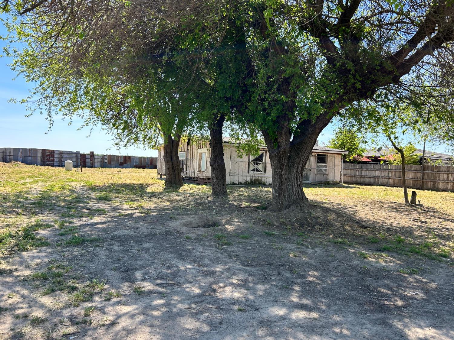 Single Family in Fresno - photo 2