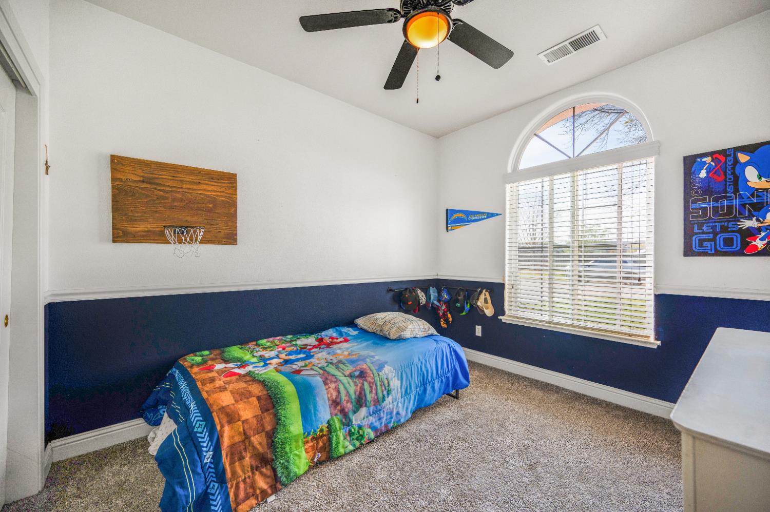 5391 E Burns Avenue, Fresno, CA, 93725