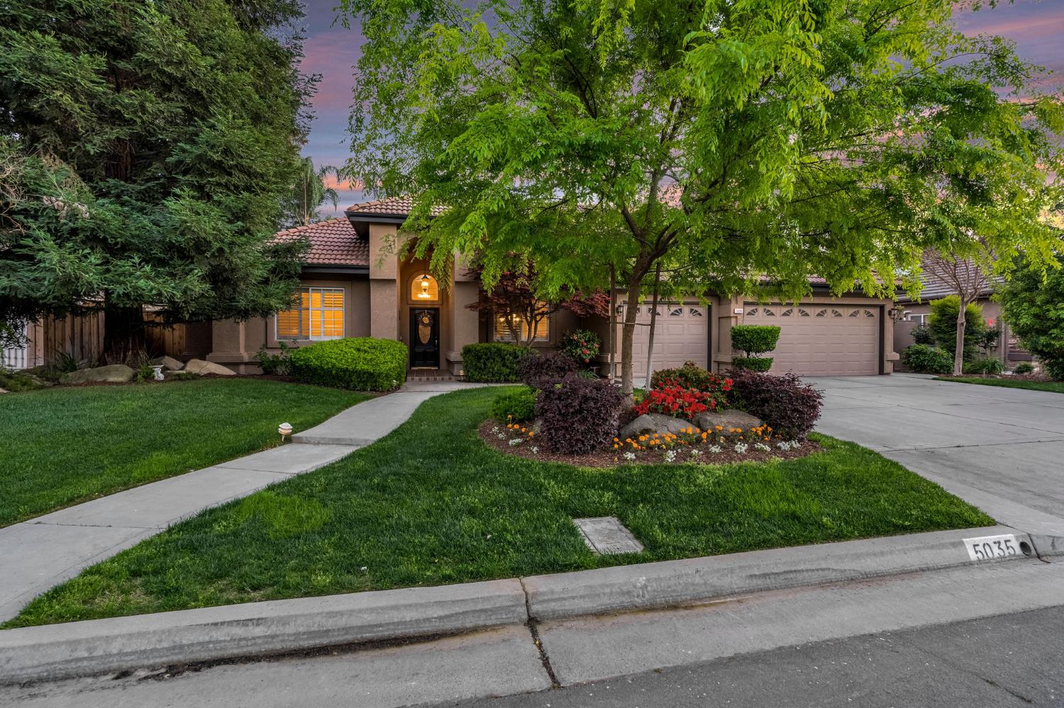 Single Family in Fresno - photo 2