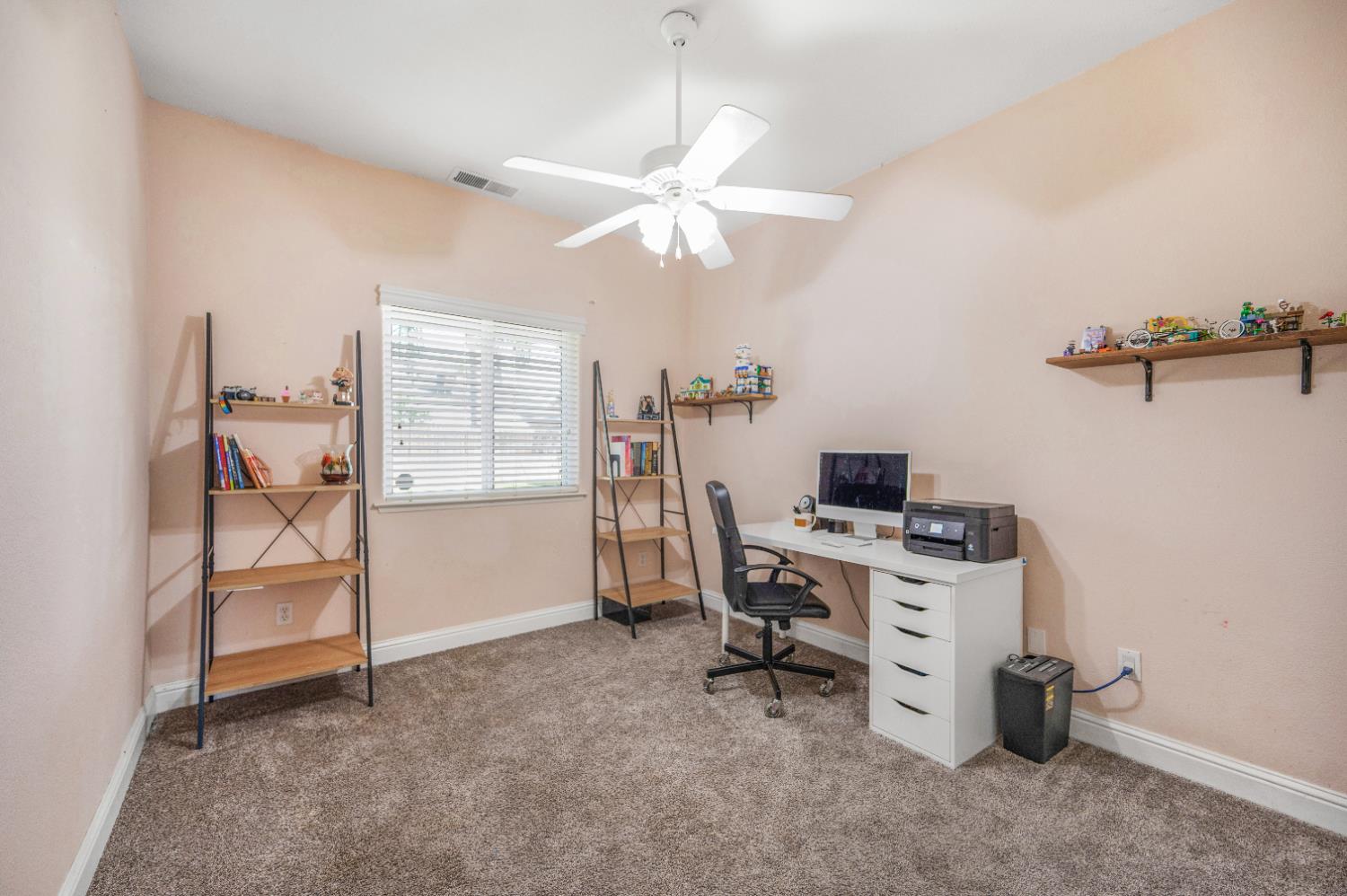 5391 E Burns Avenue, Fresno, CA, 93725