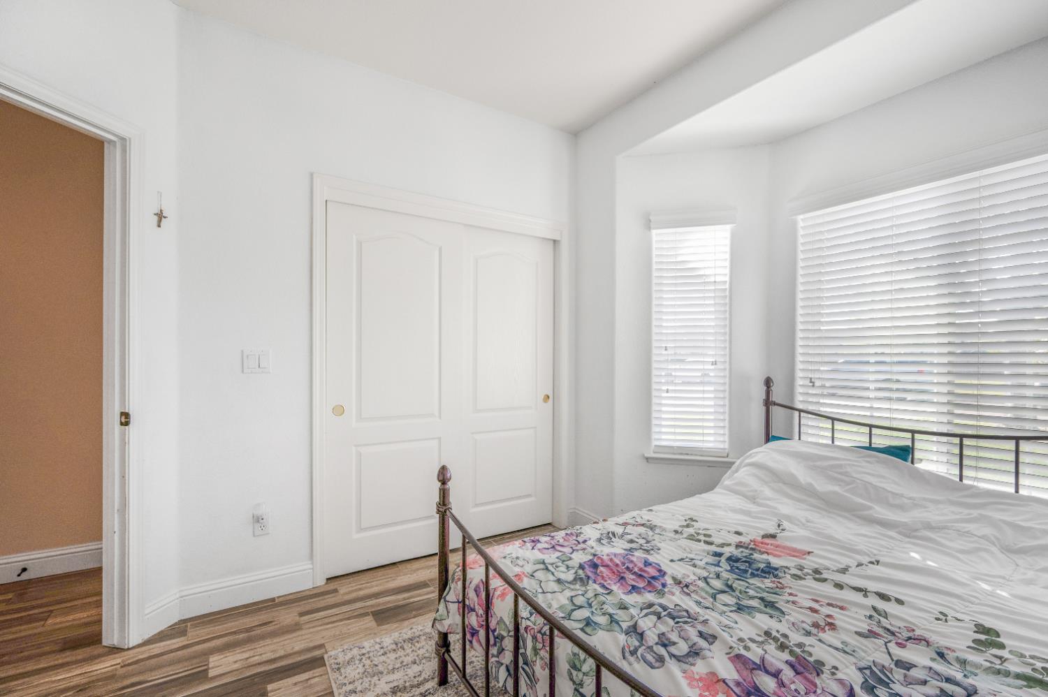 5391 E Burns Avenue, Fresno, CA, 93725