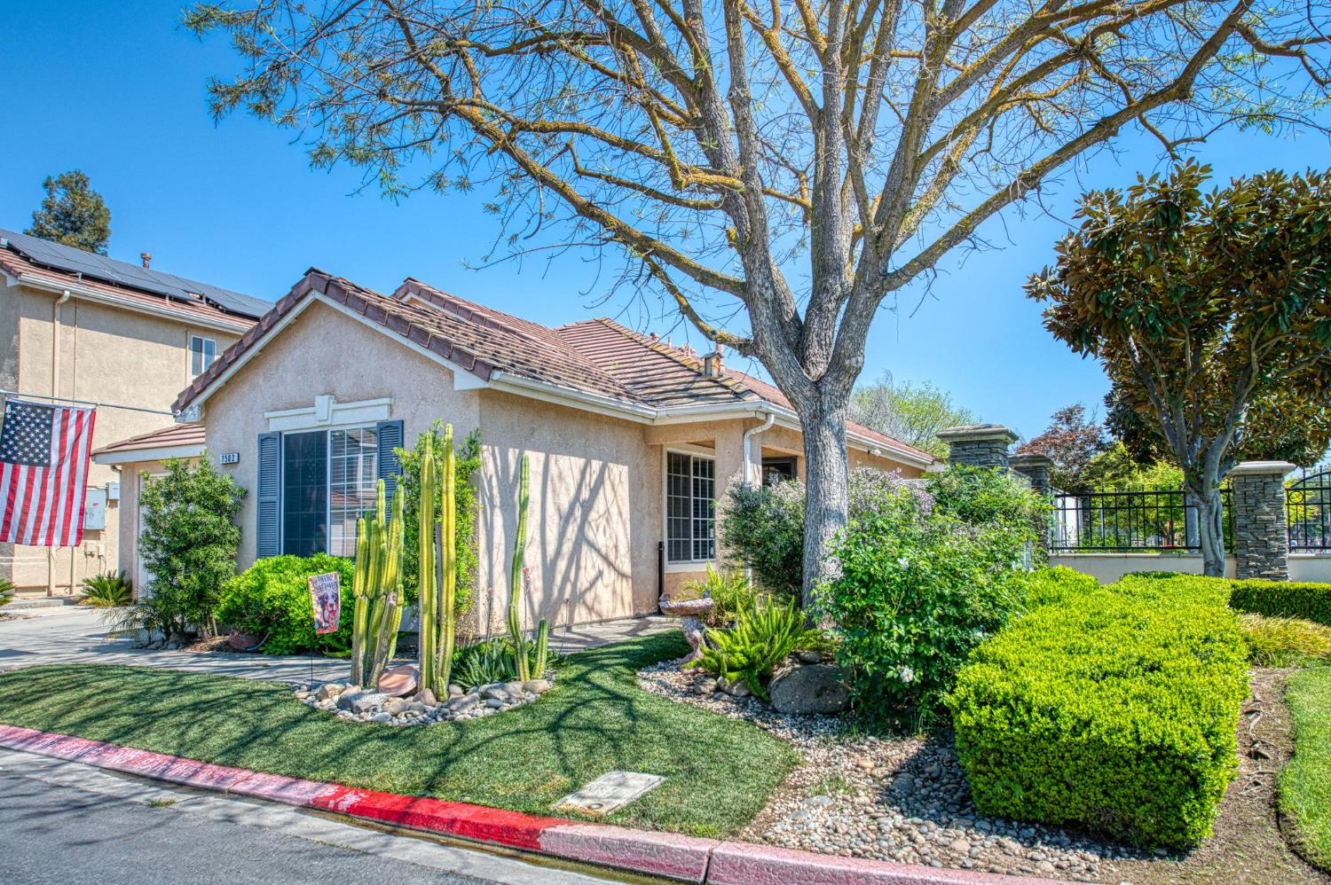 Single Family in Fresno - photo 3