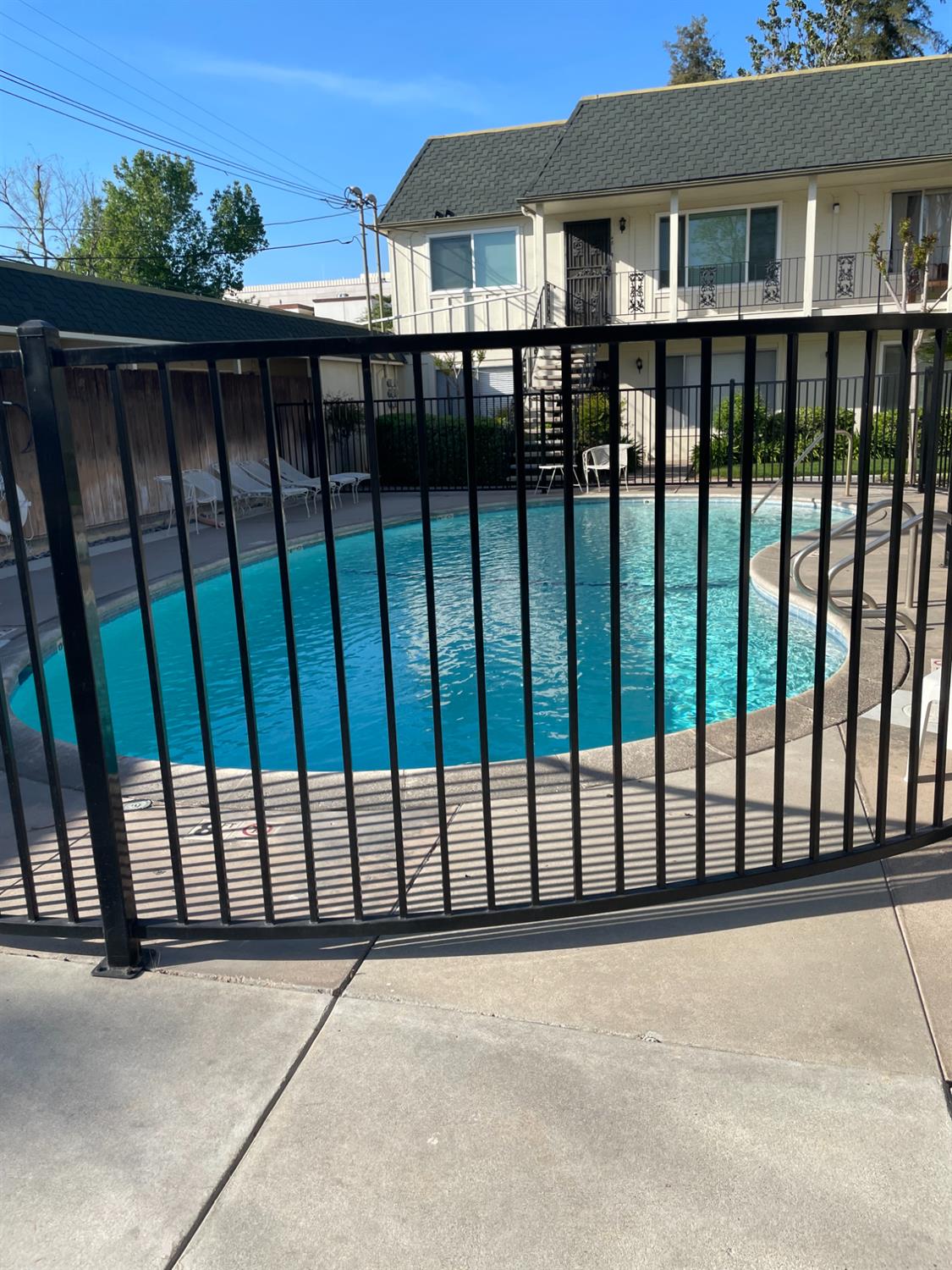 Condo in Fresno - photo 3