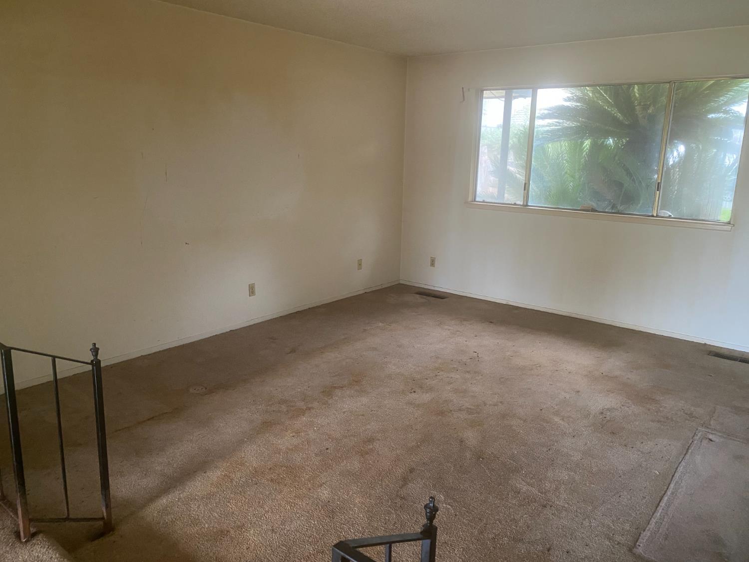 2654 E Warner Avenue, Fresno, CA, 93710