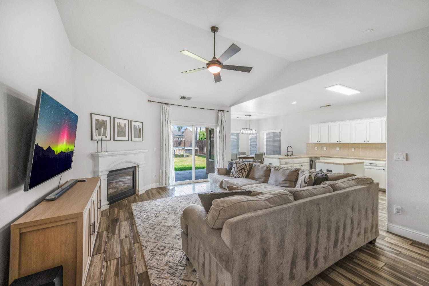 5391 E Burns Avenue, Fresno, CA, 93725