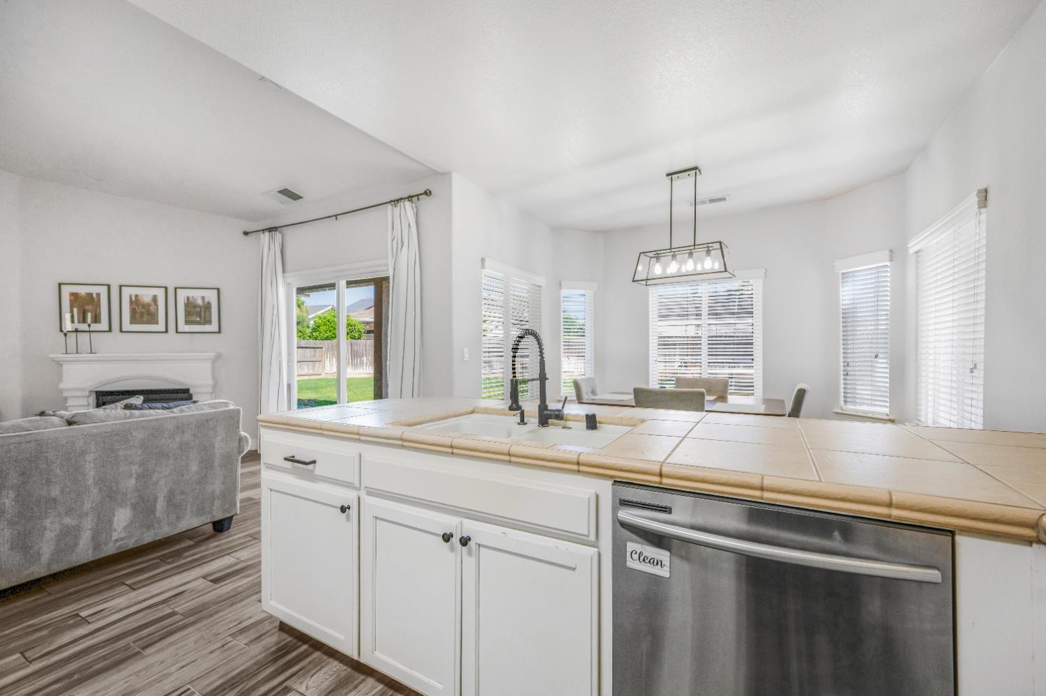 5391 E Burns Avenue, Fresno, CA, 93725