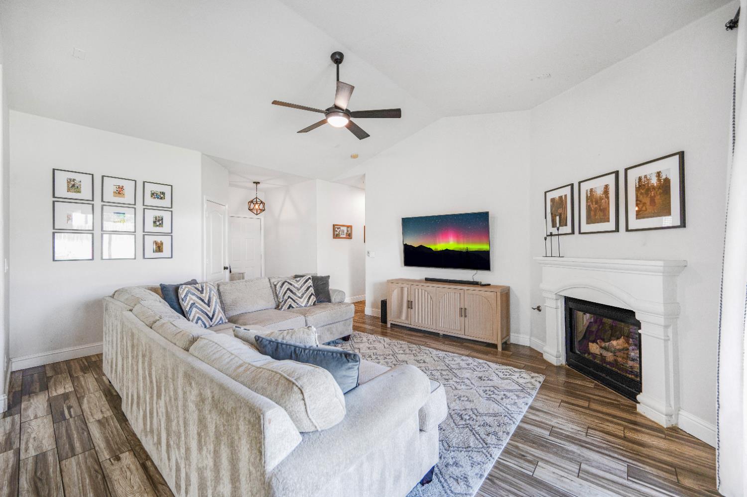 5391 E Burns Avenue, Fresno, CA, 93725