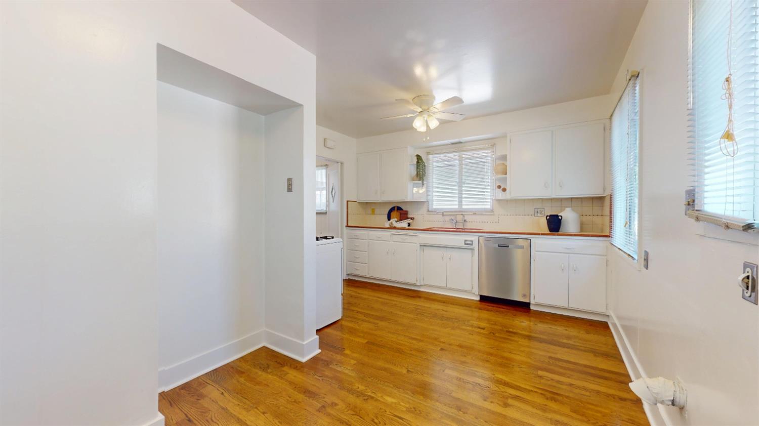 807 E Peralta Way, Fresno, CA, 93704