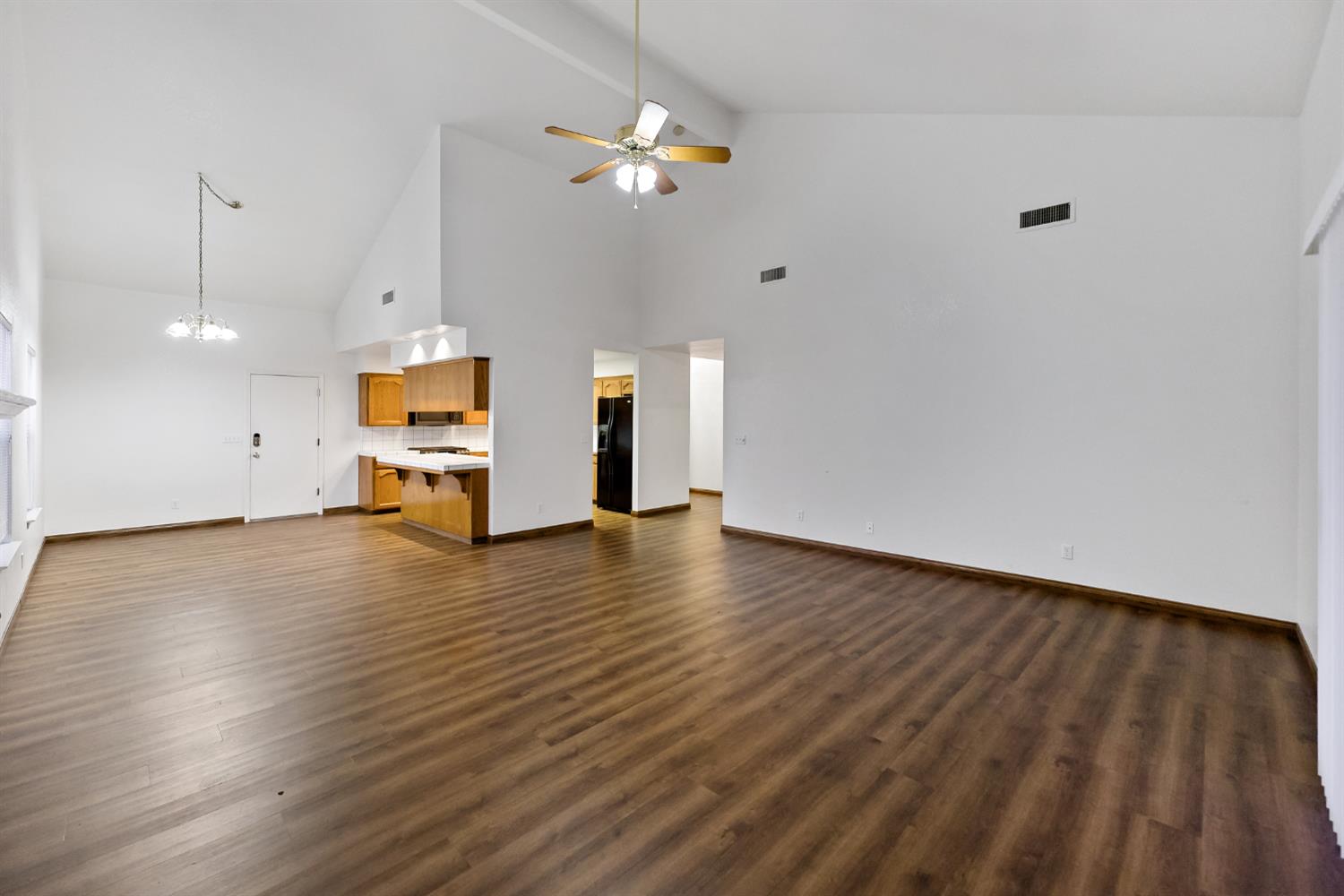 Single Family in Clovis - photo 3
