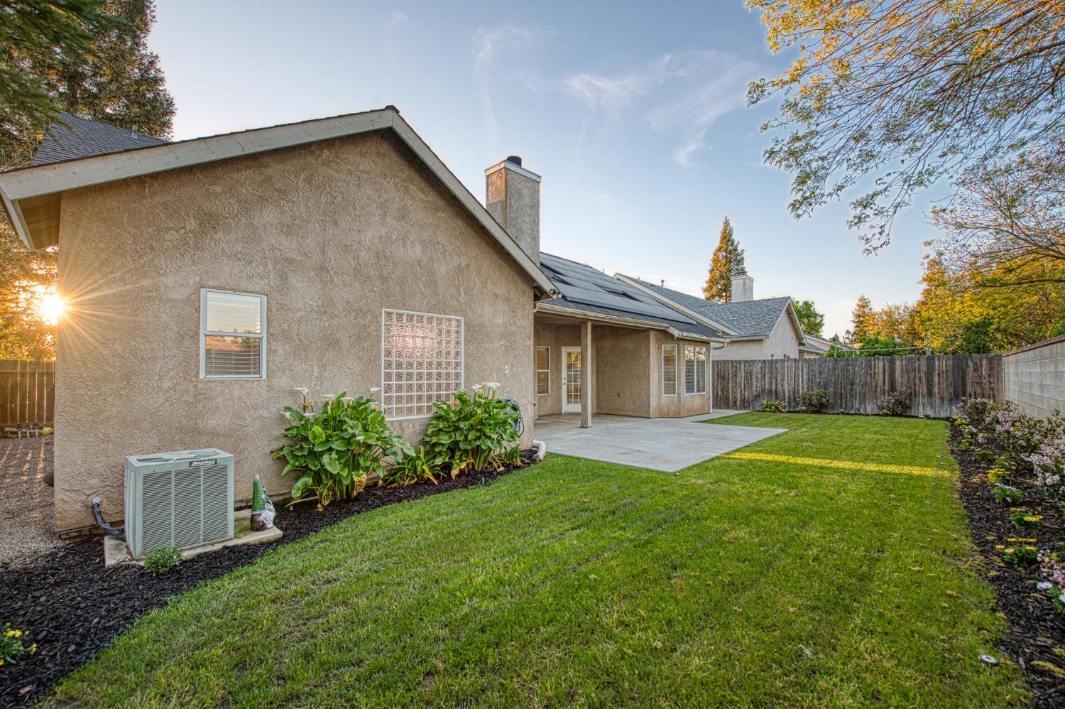 9882 N Meridian Avenue, Fresno, CA, 93720