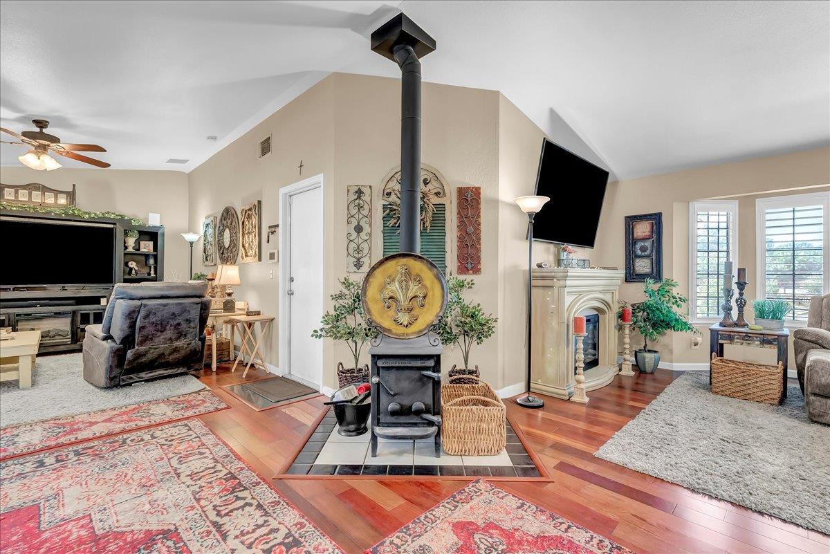 21544 Grangeville Boulevard, Lemoore, CA, 93245