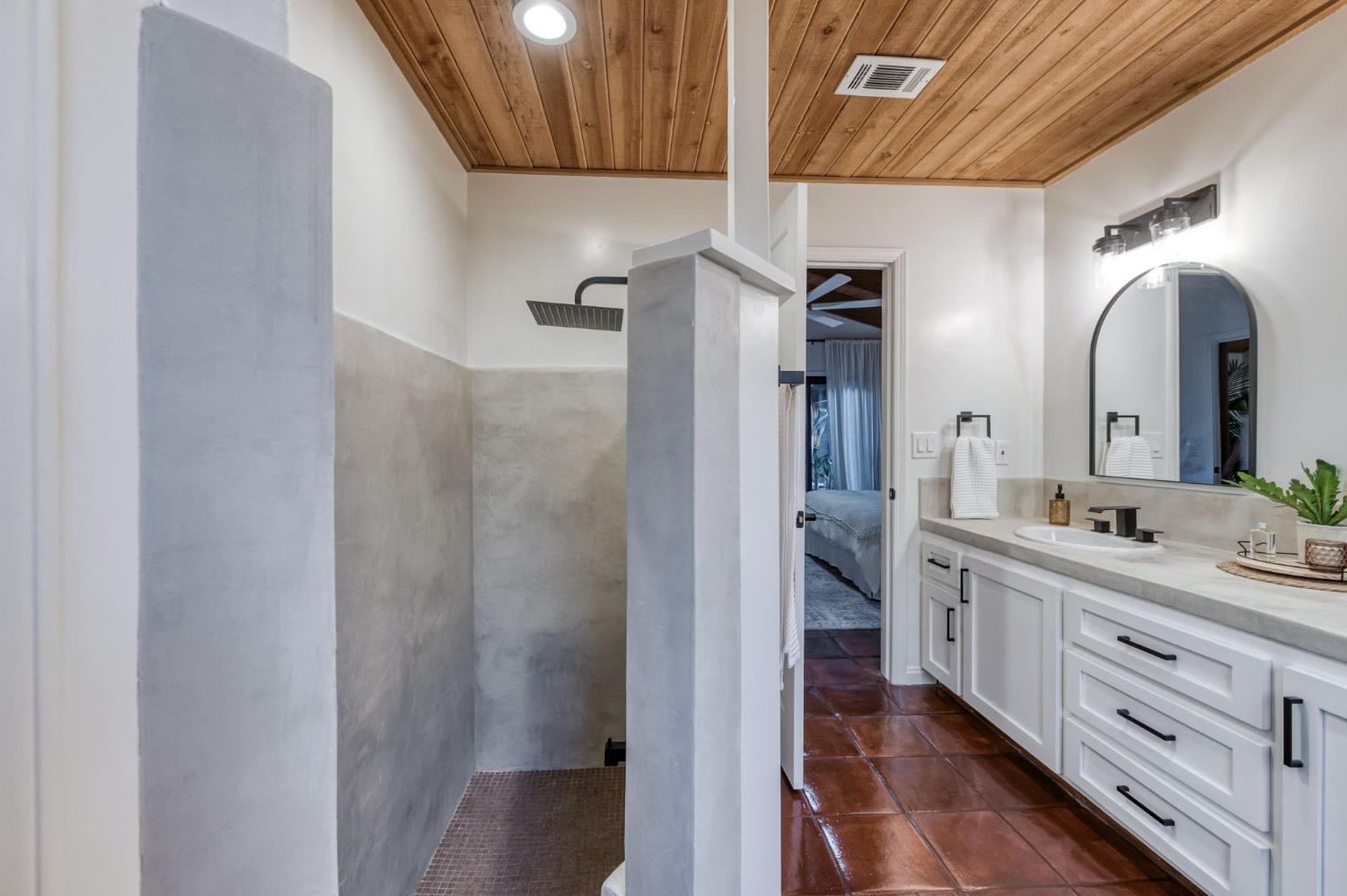 3646 W Spruce Avenue, Fresno, CA, 93711