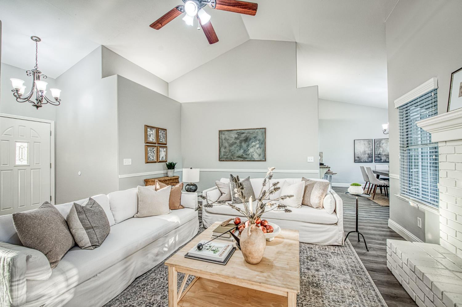 9882 N Meridian Avenue, Fresno, CA, 93720