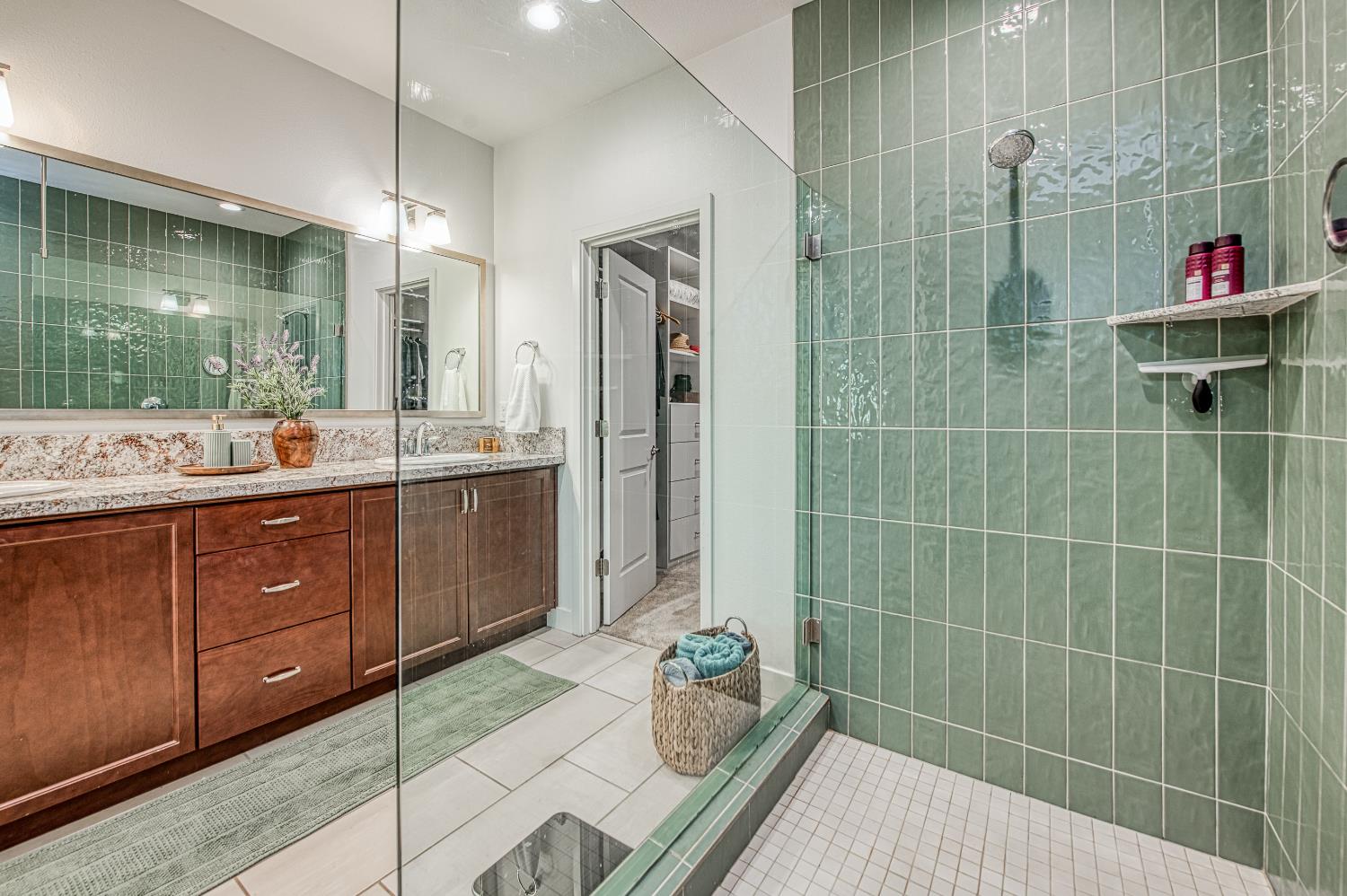 Photo 48