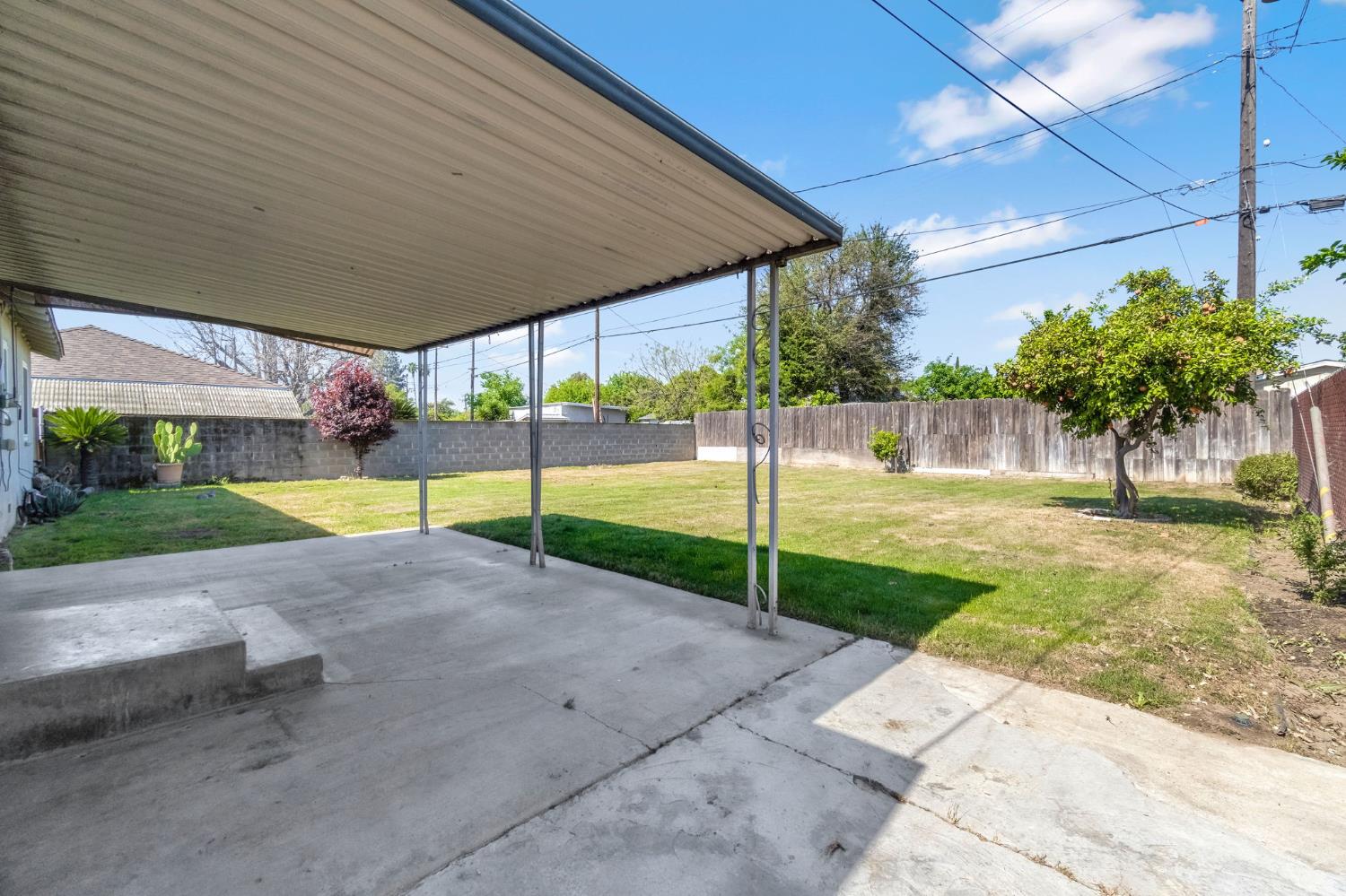 4033 E Brentwood Avenue, Fresno, CA, 93703